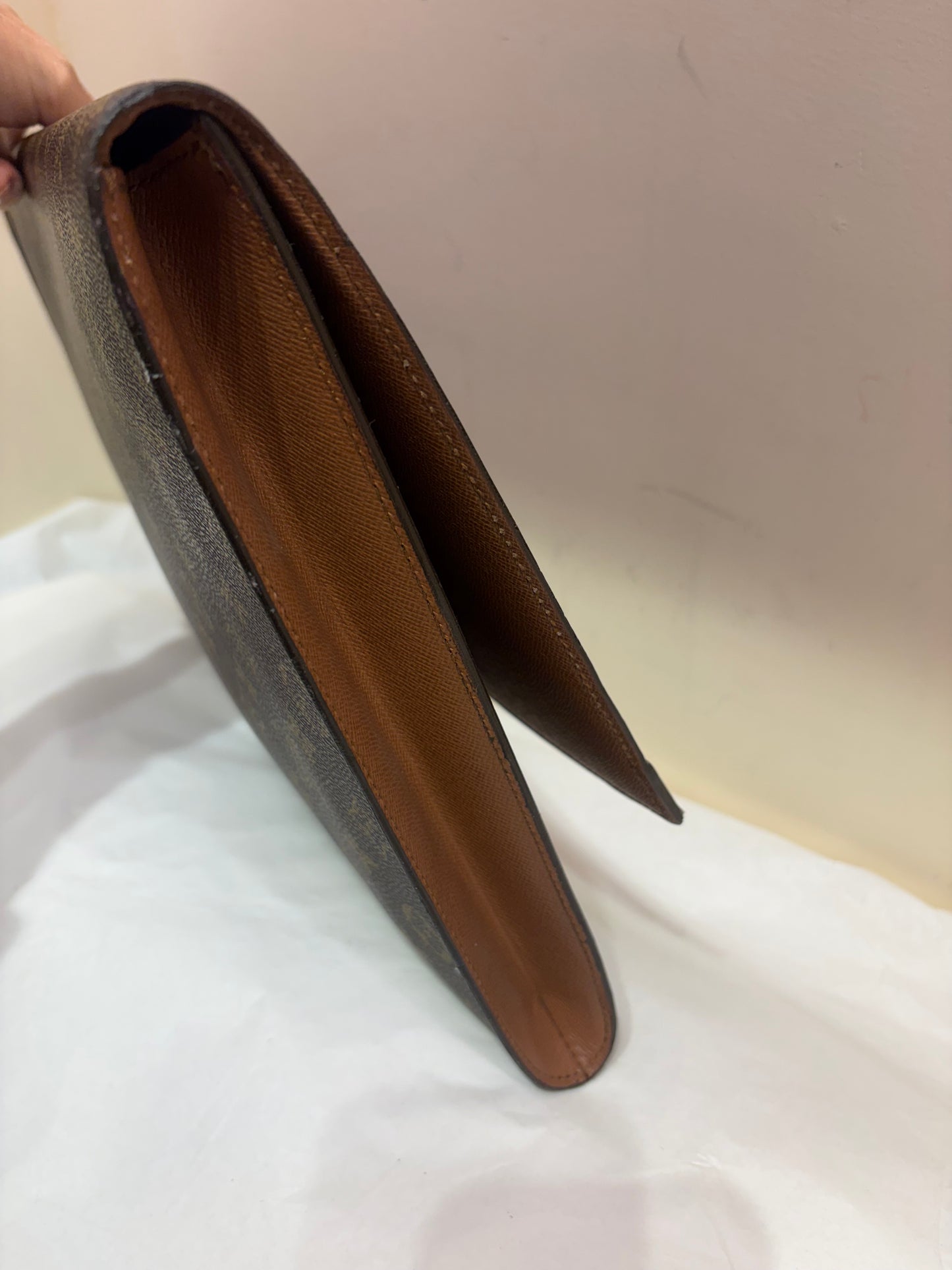 Louis Vuitton pochette Porta Envelople Clutch