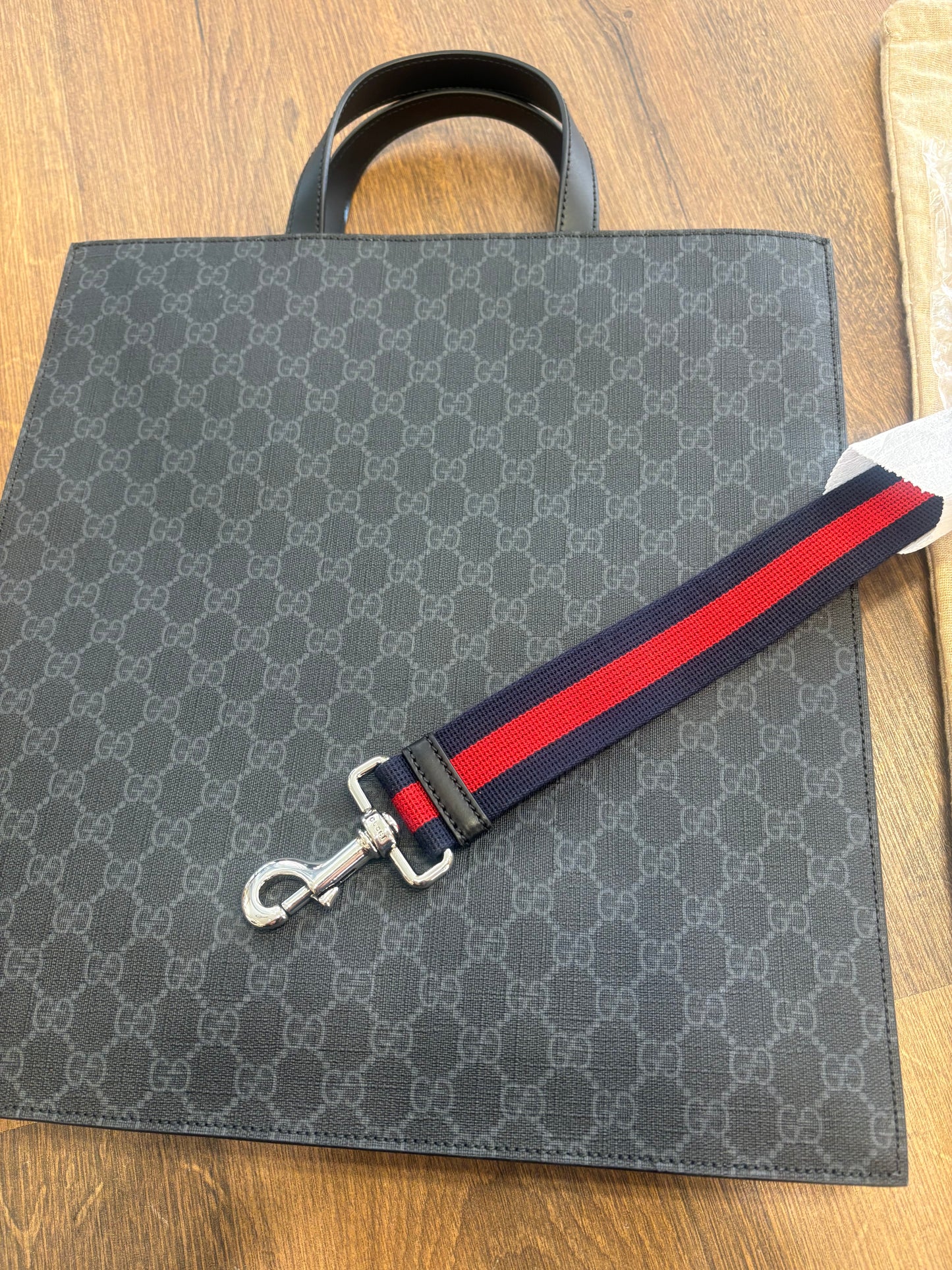 Borsa Tote Gucci GG Supreme con Tracolla Web