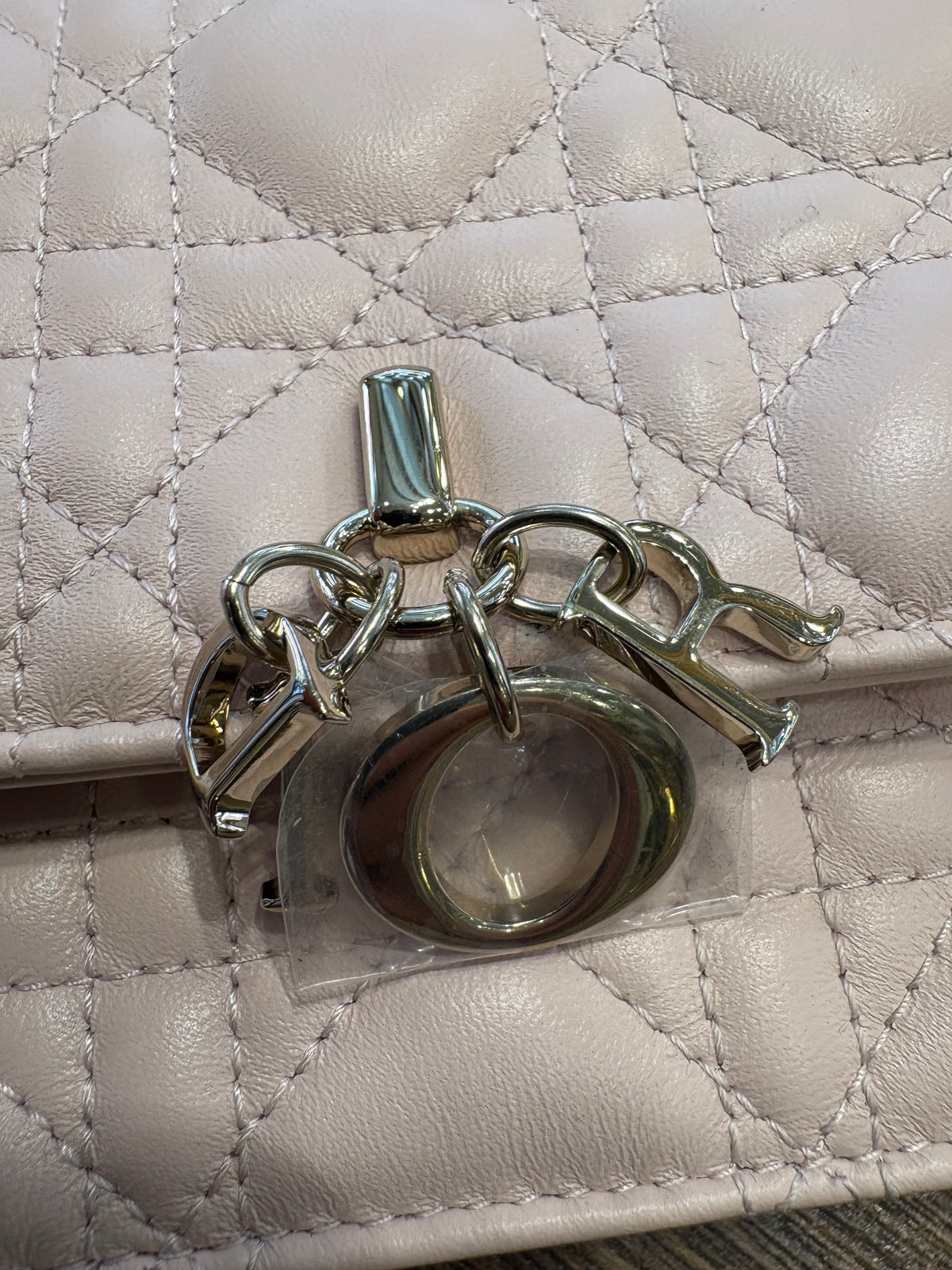 Dior mini borsa My Dior in pelle di agnello Cannage rosa cipria. Nuovo