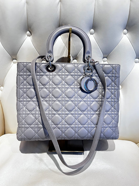 Lady Dior large pelle grigio chiaro