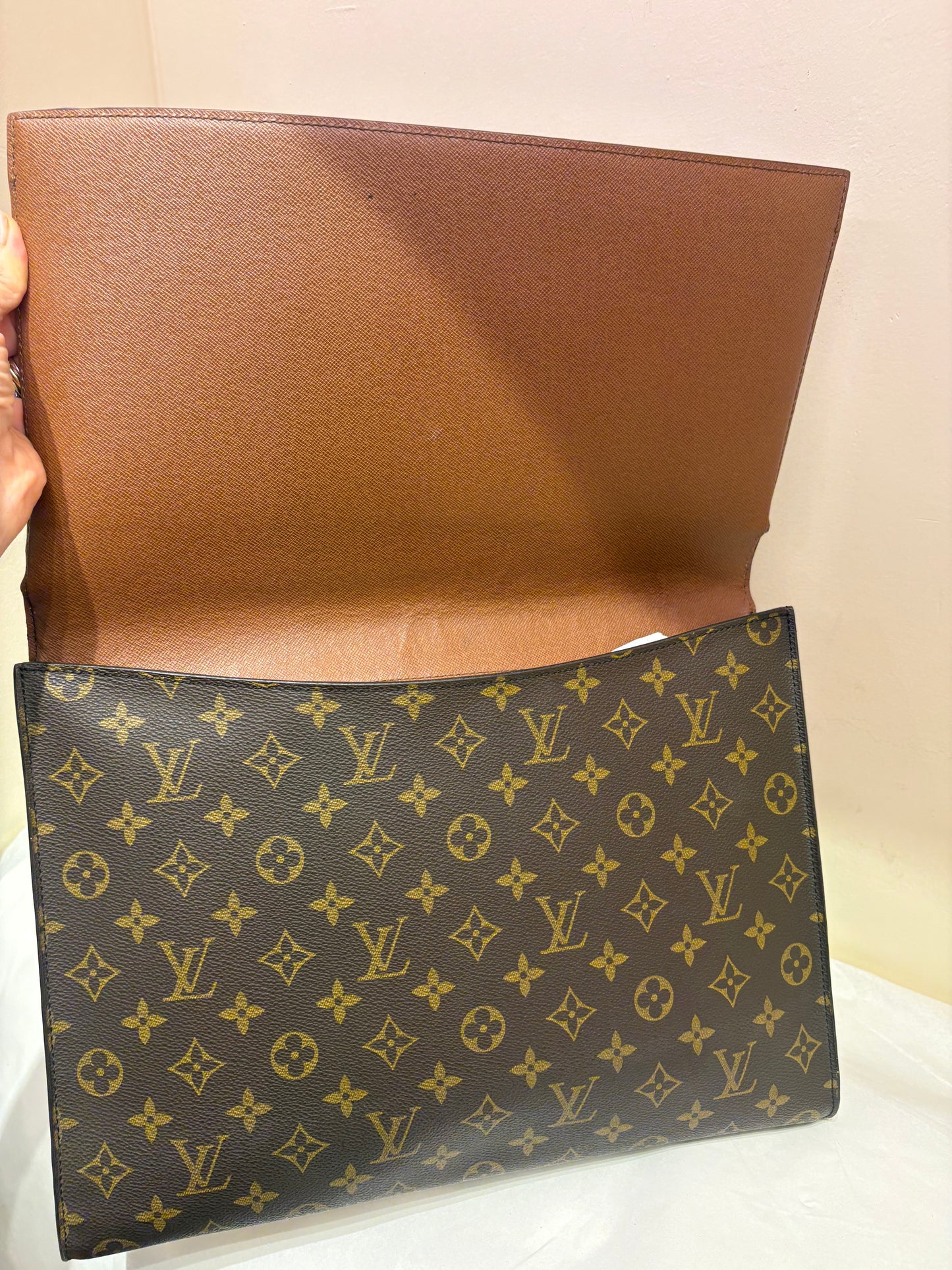 Louis Vuitton pochette Porta Envelople Clutch