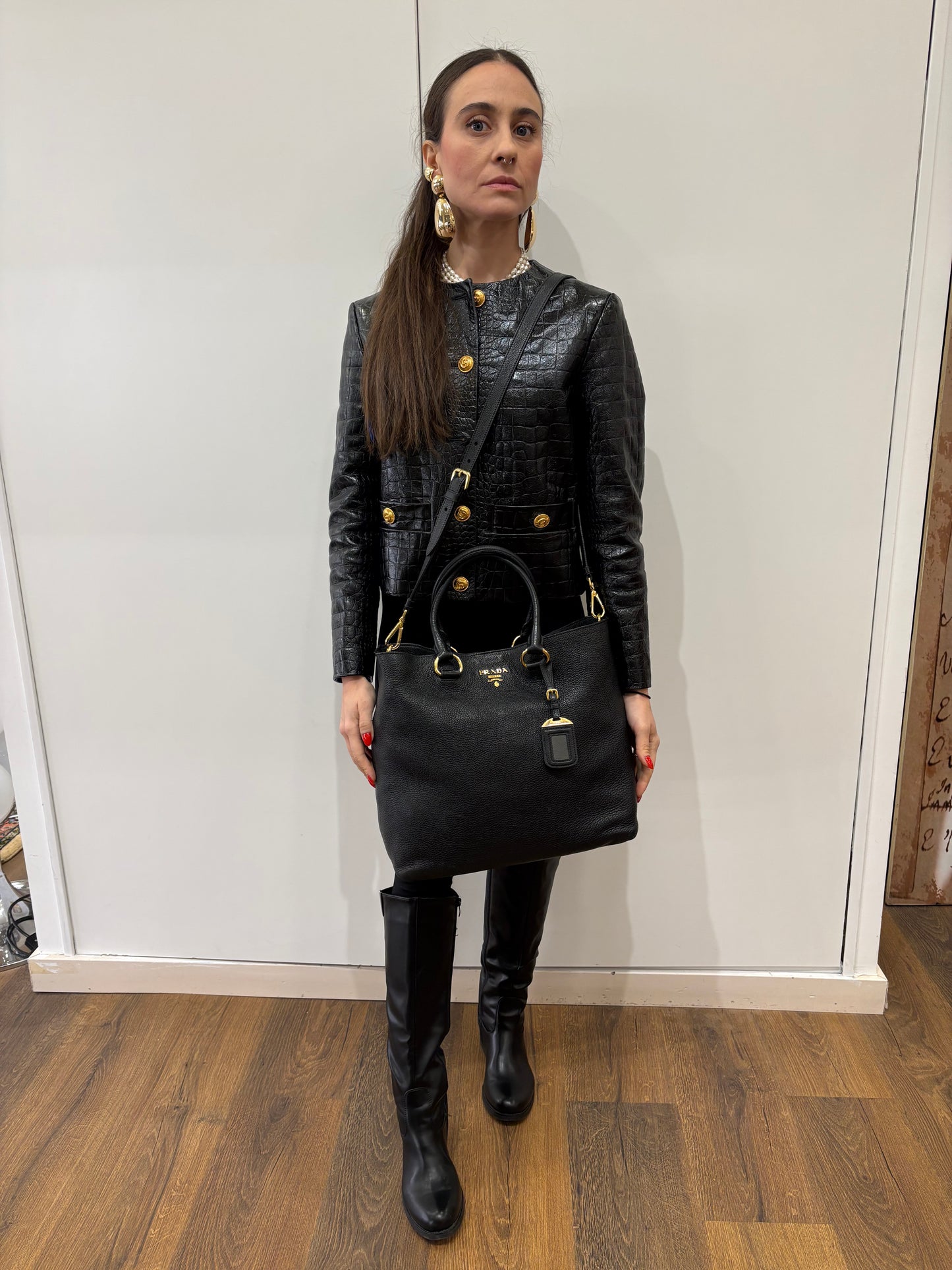 Prada borsa tote in pelle nera martellata