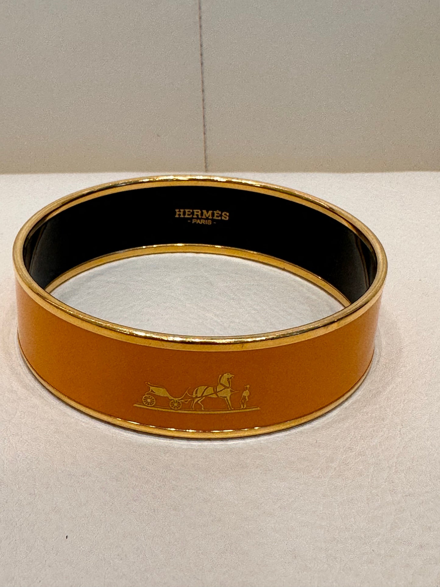 Hermès Paris bracciale placcato in oro e smalto arancione