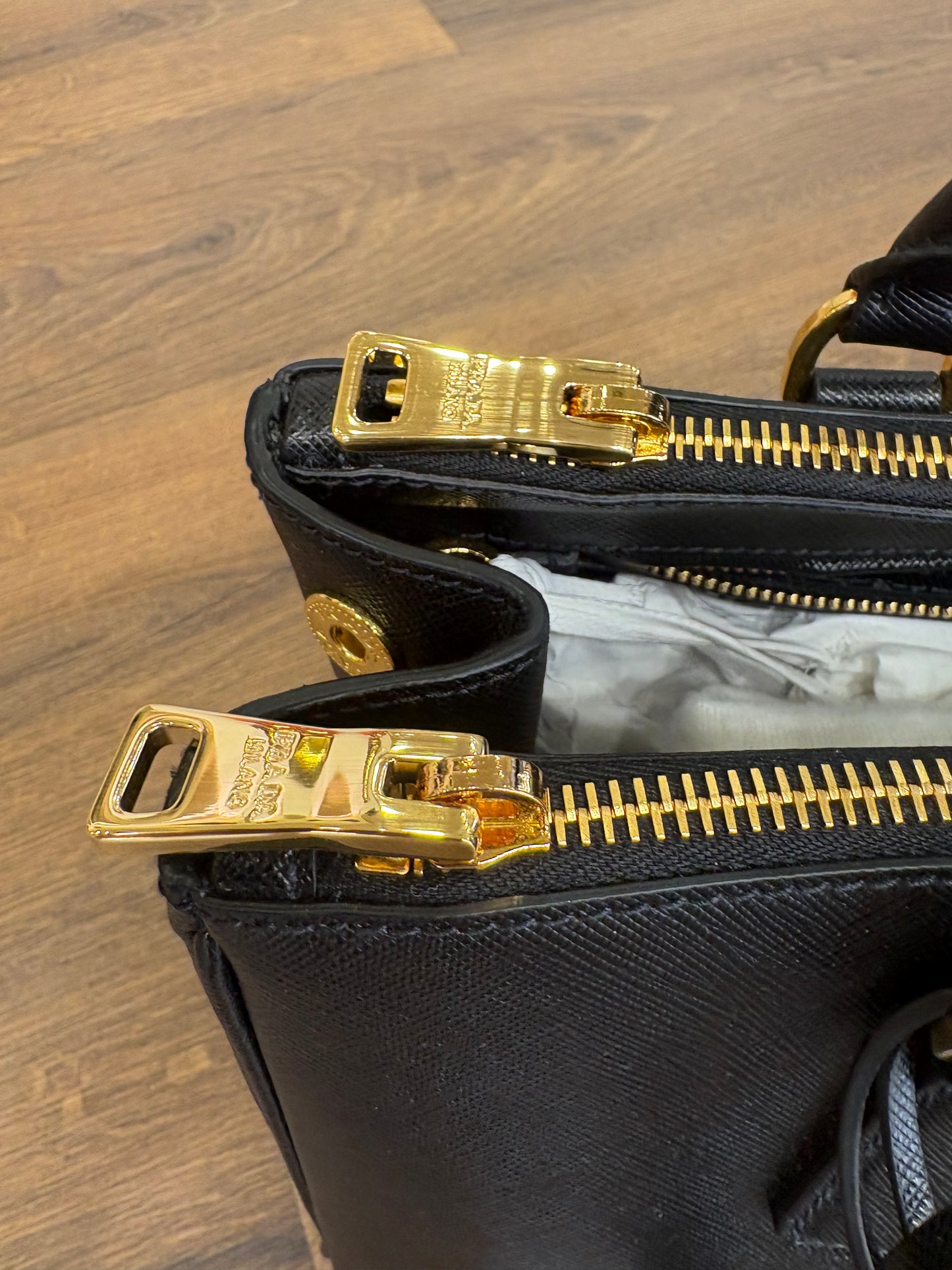 Borsa Prada Galleria Medium in Pelle Saffiano Nera – Full Set Nuovo