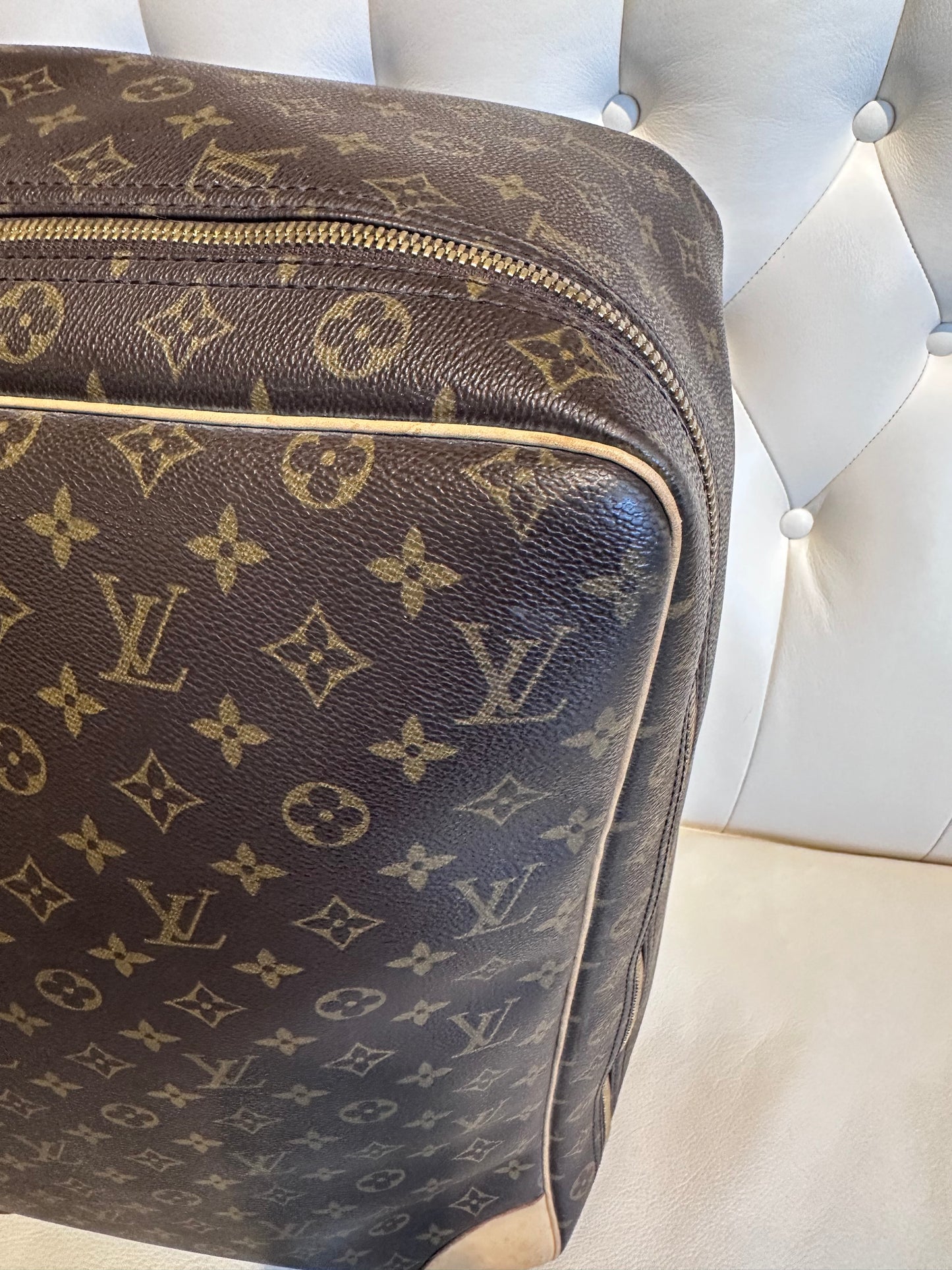 Louis Vuitton Sirius 70cm