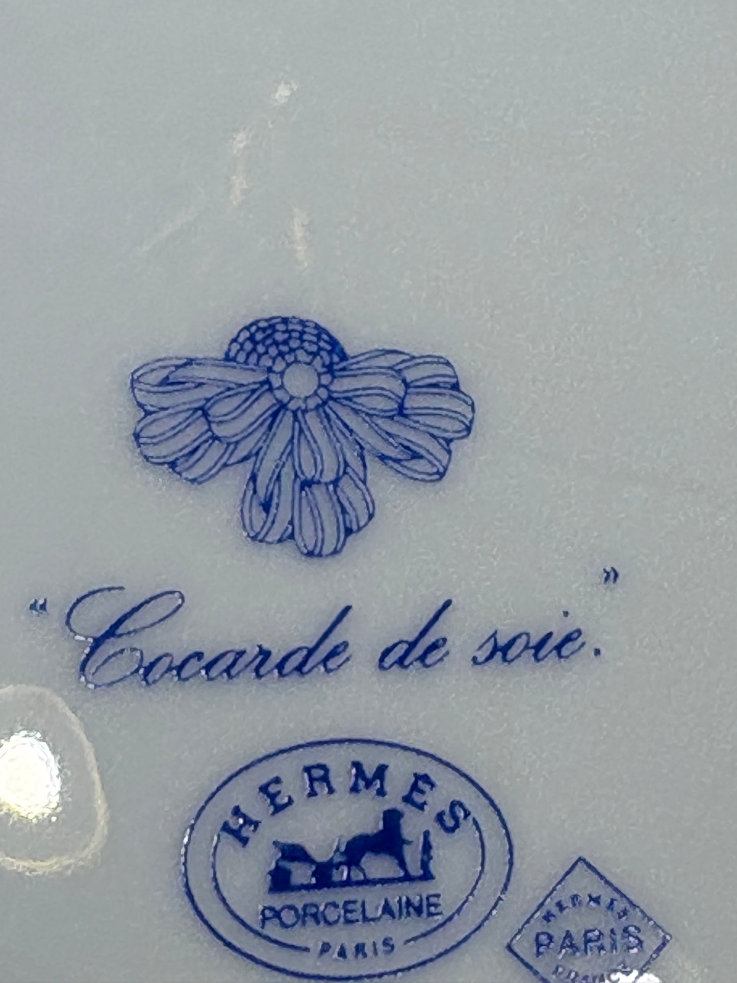 Piatto Piano Hermès "Cocarde de Soie" in Porcellana di Limoges 27 cm. Nuovo