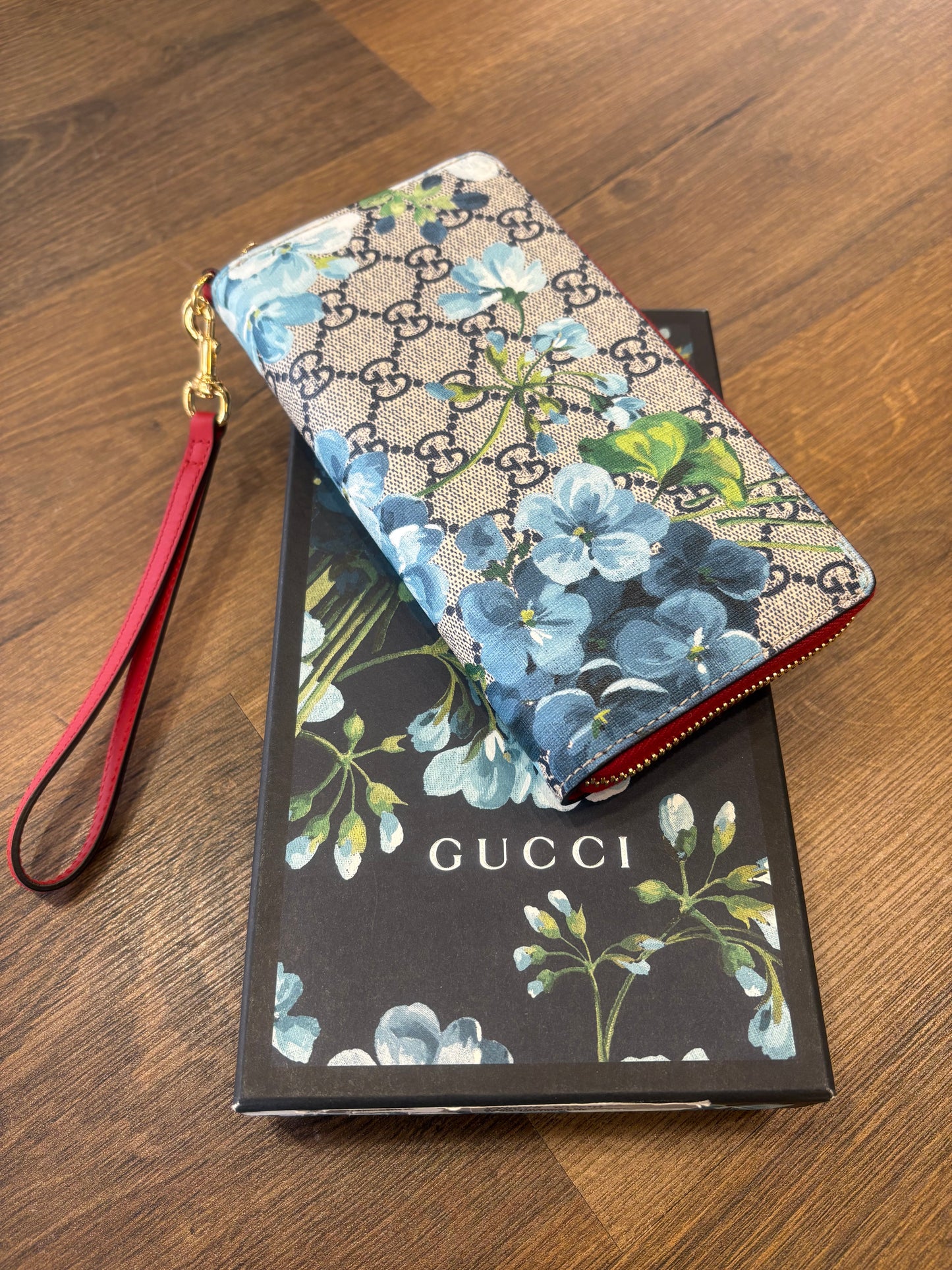 Gucci Portafoglio Continental GG Blooms con cerniera perimetrale