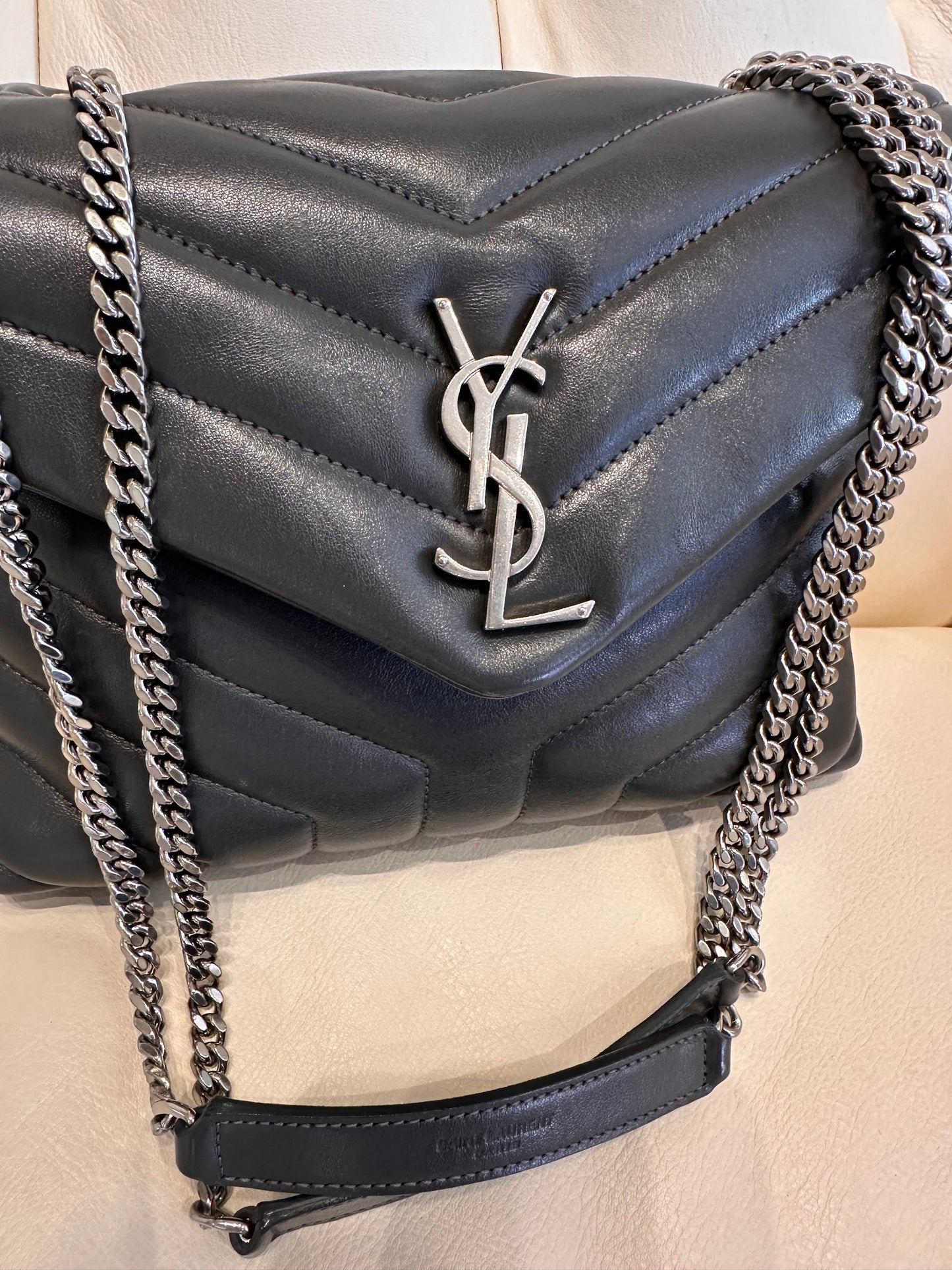 Ysl borsa Loulou in pelle grigia metallo silver