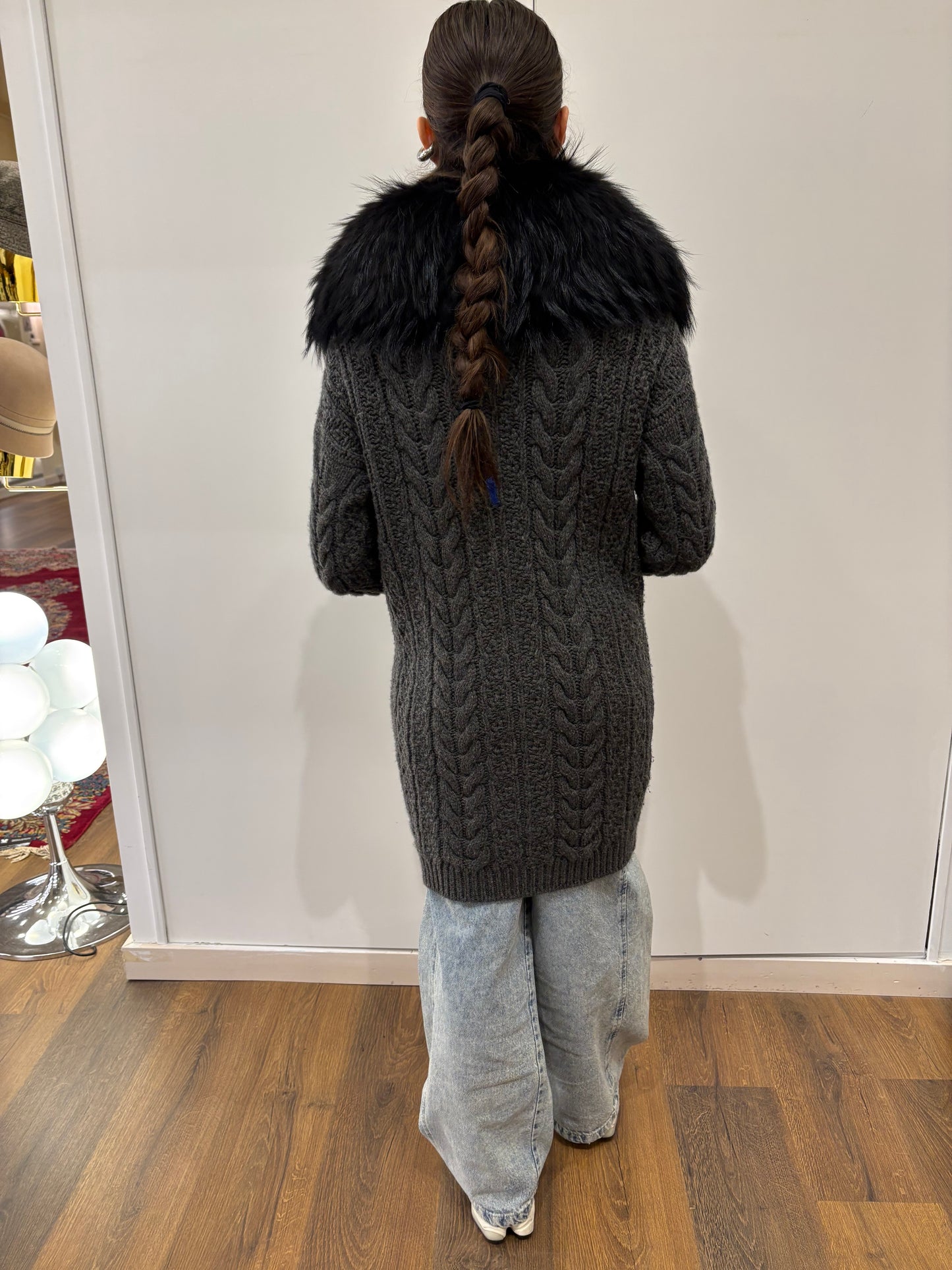 Prada cappottino trecce in lana e collo volpe nero