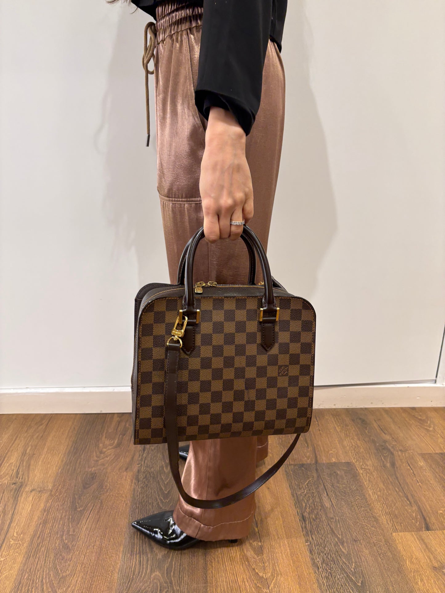 Louis Vuitton Triana borsa a tracolla in tela ebene damier