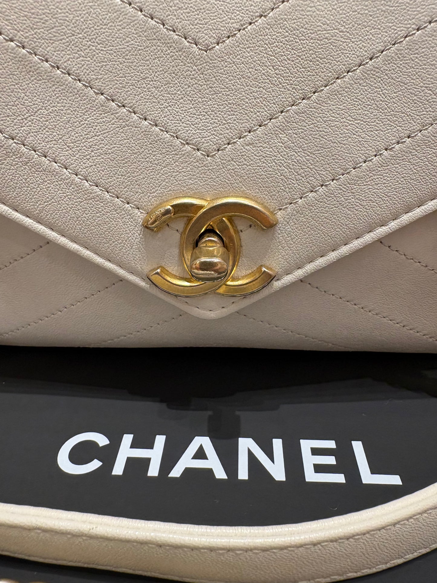 Chanel Triple Compartment in pelle bianca