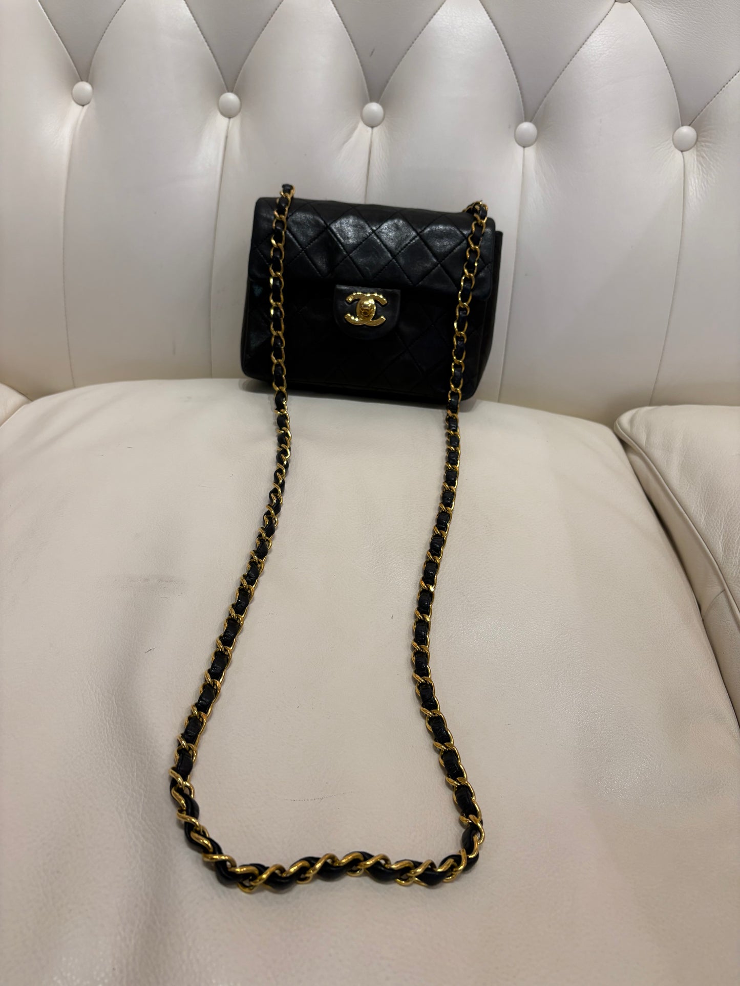 Chanel mini bag in pelle matelasse ‘ nero