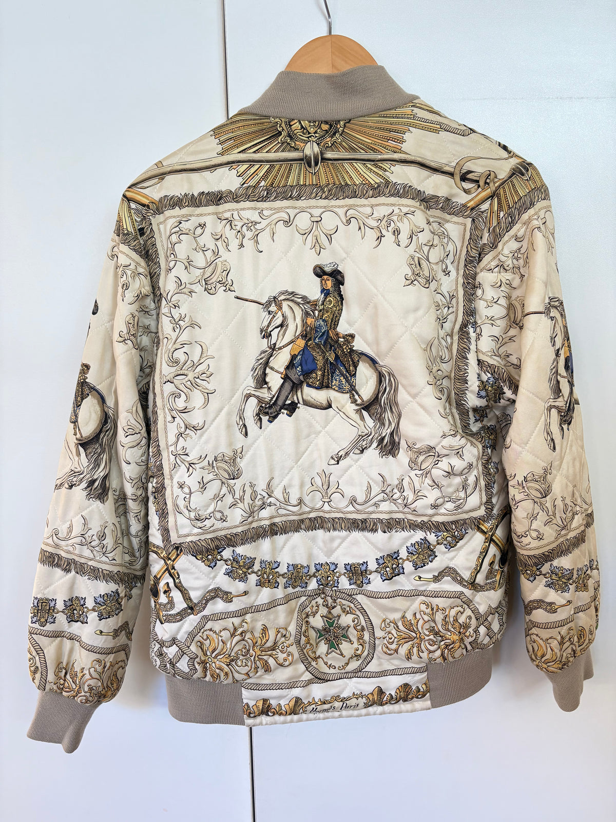 Hermès Bomber Reversibile  "Poste et Cavalerie" dell’illustratore Joachim Metz . Anno1989