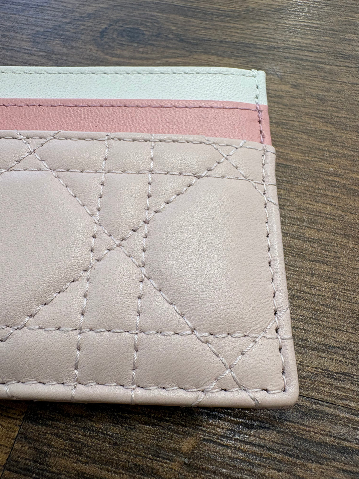 Dior Portacarte Freesia Lady Dior Tricolor rosa. Nuovo
