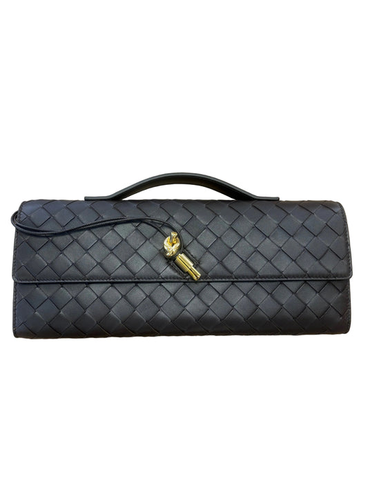 Bottega Veneta Andiamo Clutch Fondant. Nuova