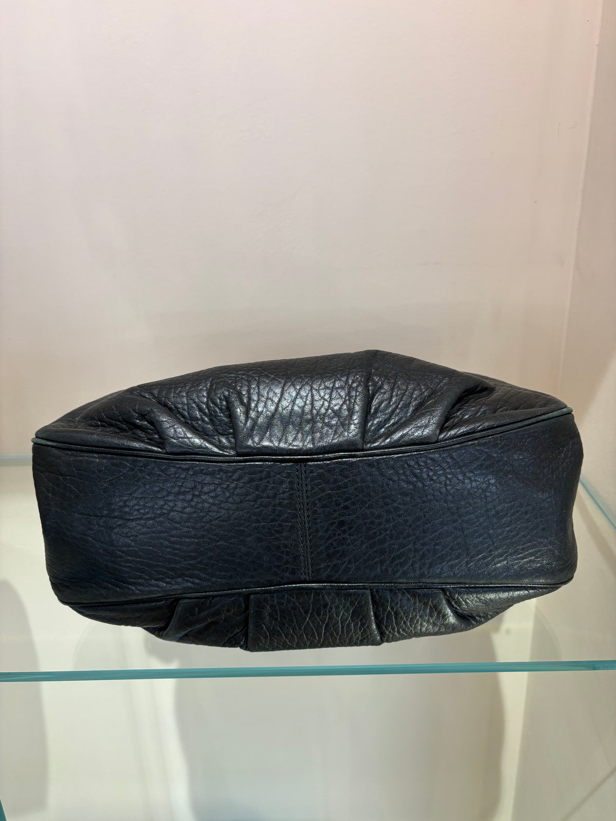 Fendi Mia Bag borsa a spalla in pelle martellata nera