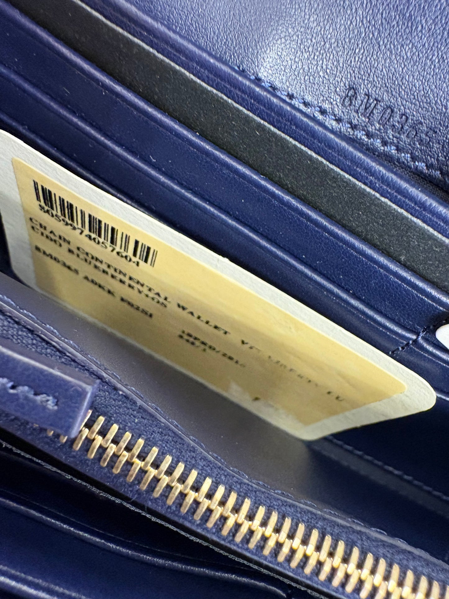 Borsa Fendi Wallet on Chain "F is Fendi" in Pelle Navy. Nuova