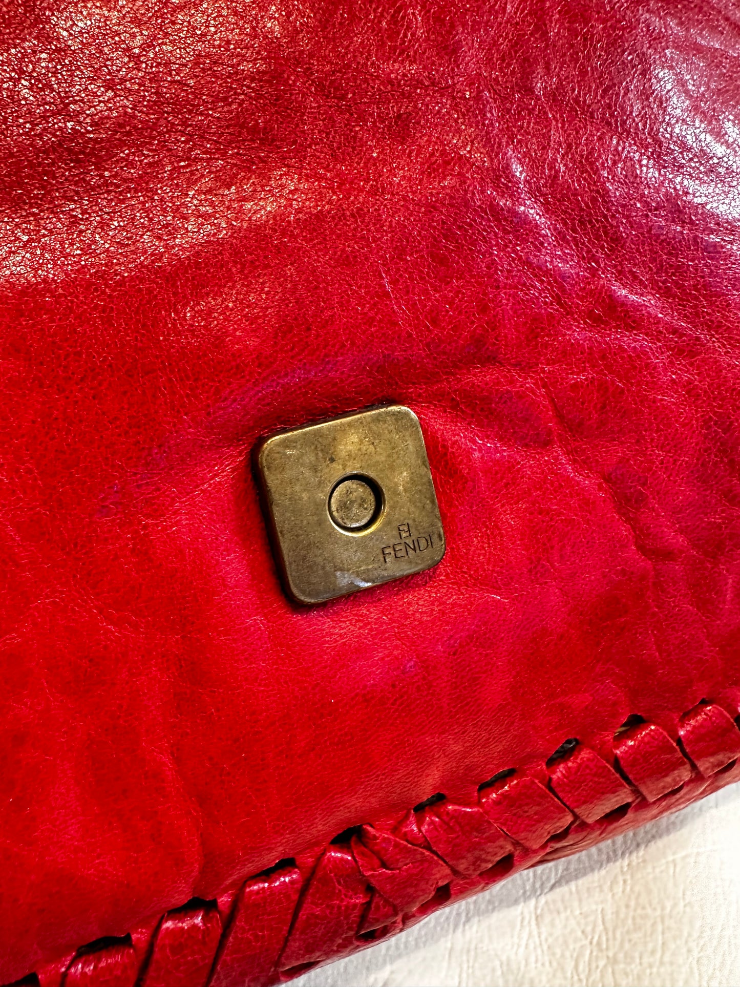 Fendi maxi baguette in pelle rossa , doppia tracolla