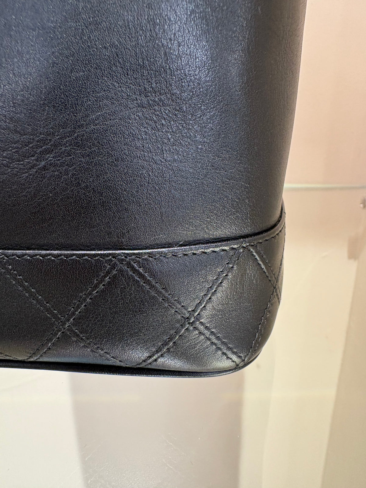 Chanel Vanity Case borsa a mano  in pelle di agnello nero. Vintage
