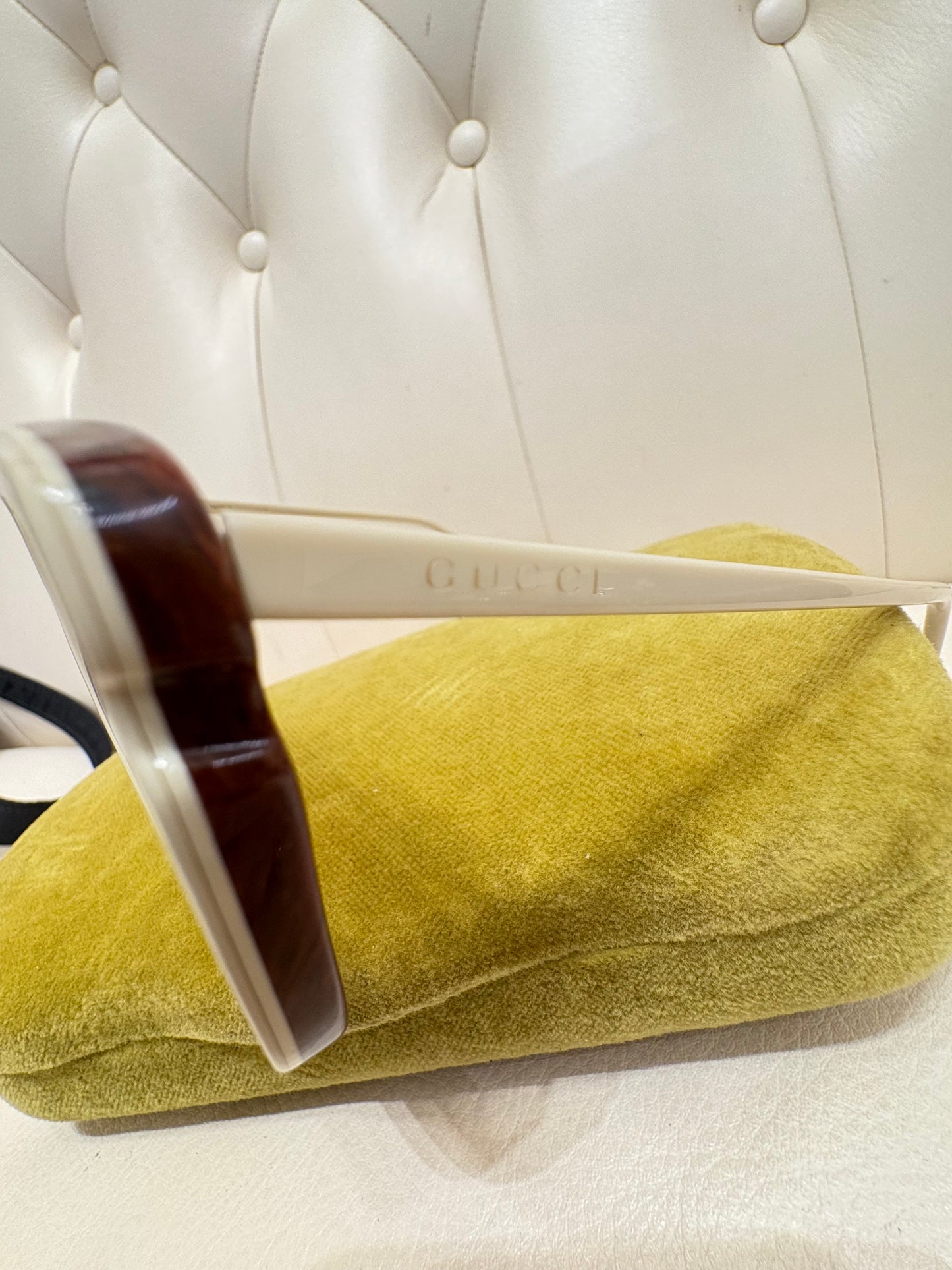 Gucci occhiali over size da sole montatura bianca