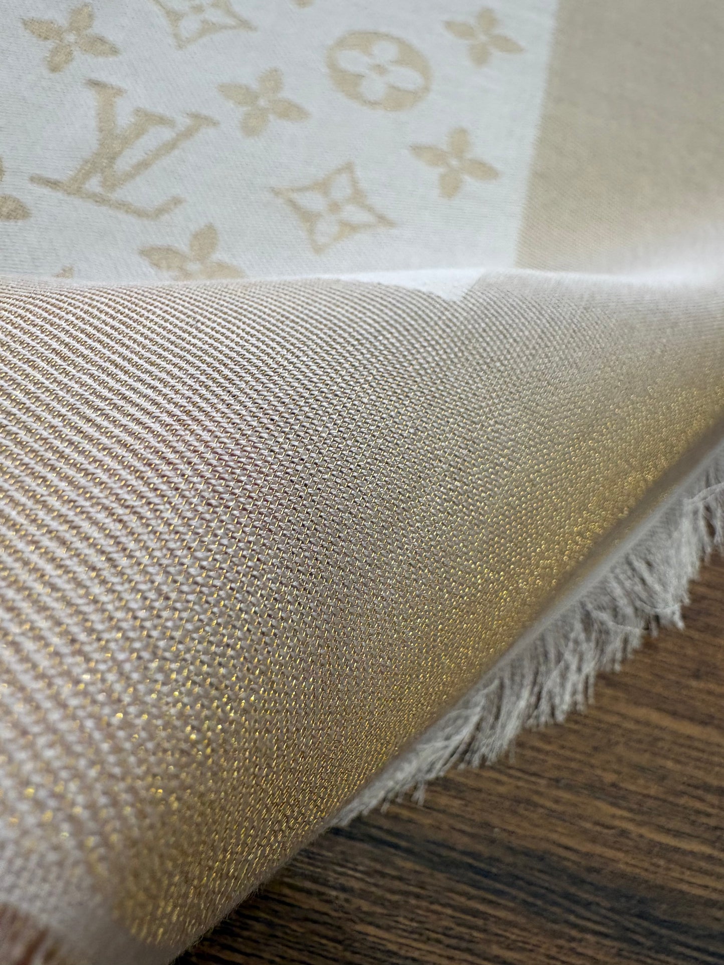 Louis Vuitton scialle Shine avorio / beige metallizzato