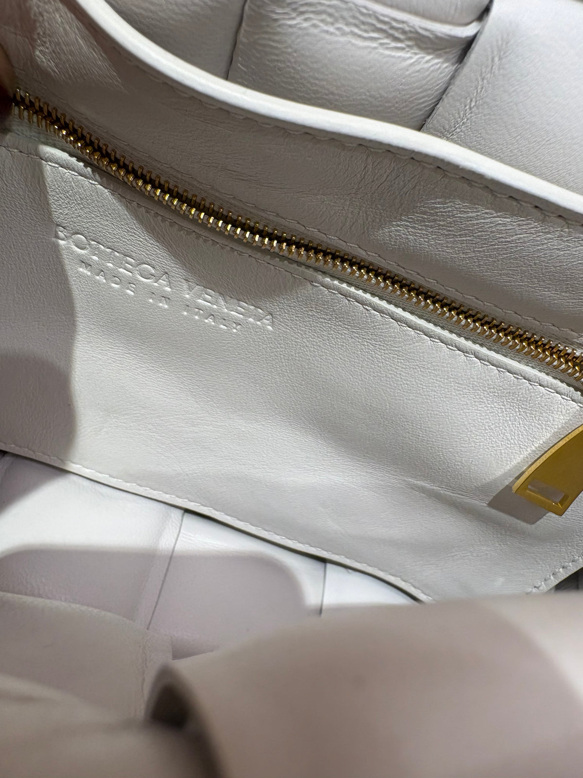 Bottega Veneta Chain Cassette in pelle Maxi Intrecciato imbottita
