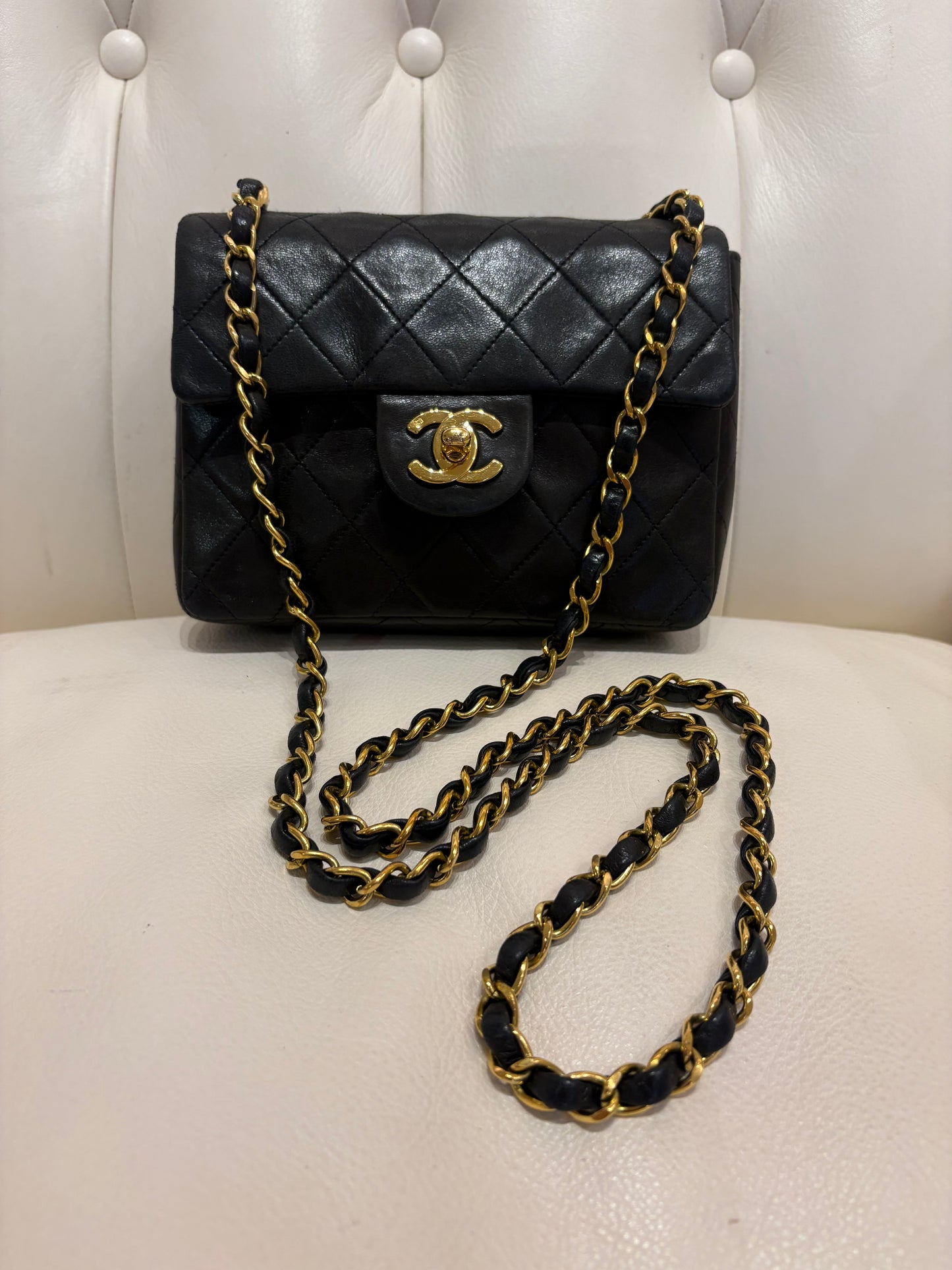 Chanel mini bag in pelle matelasse ‘ nero