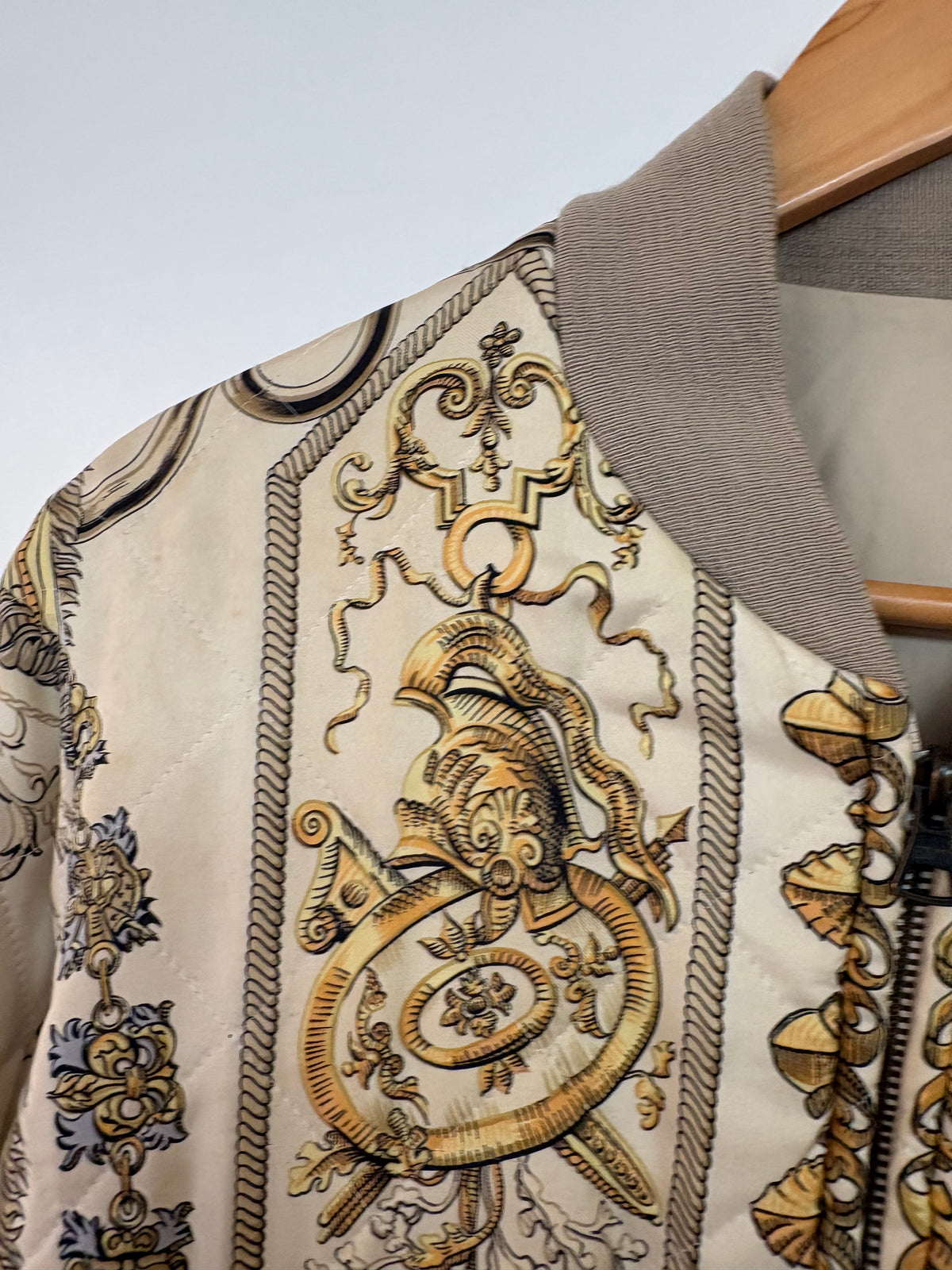 Hermès Bomber Reversibile  "Poste et Cavalerie" dell’illustratore Joachim Metz . Anno1989