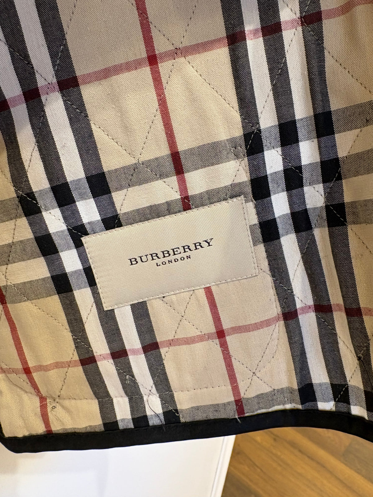 Burberry piumino mezzo peso tecnico imbottito interno check 46