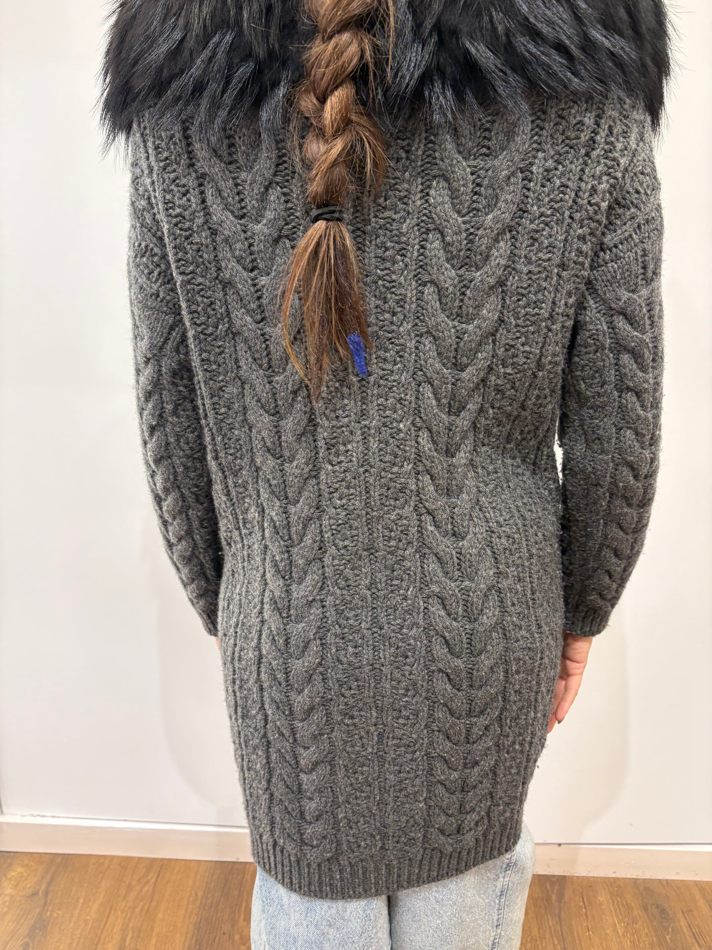 Prada cappottino trecce in lana e collo volpe nero