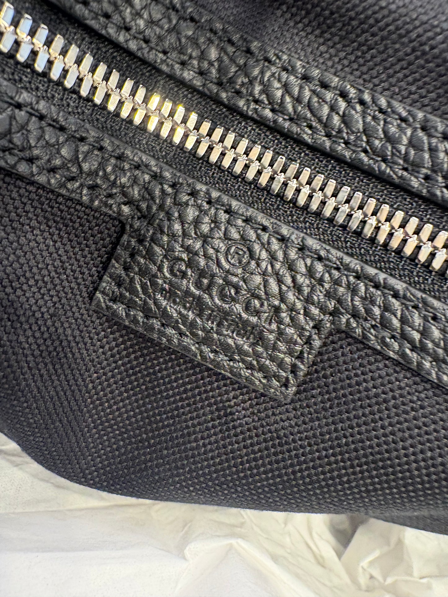 Borsa Tote Gucci Large con Dettaglio Web e Fibbia