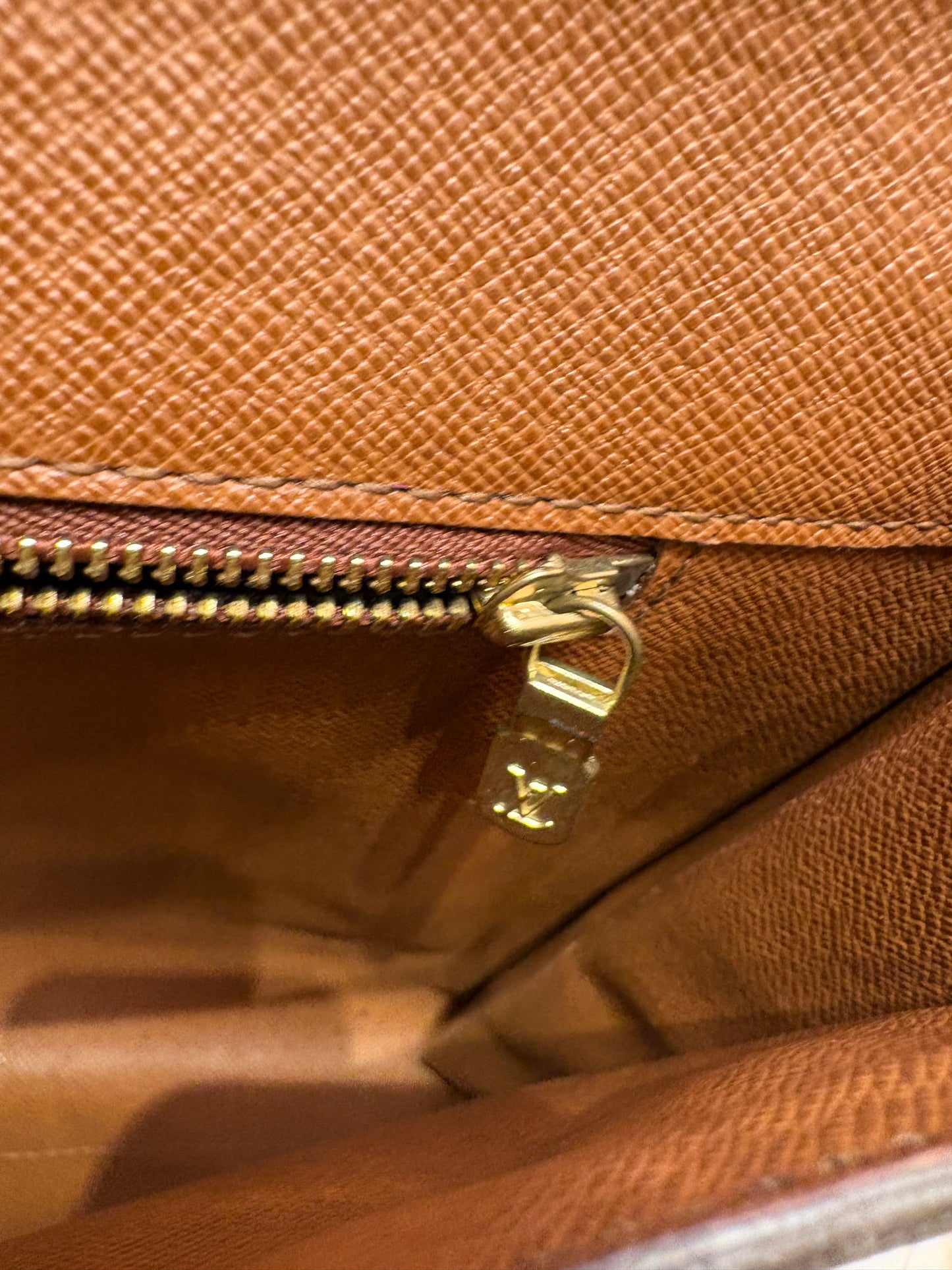 Louis Vuitton pochette Porta Envelople Clutch