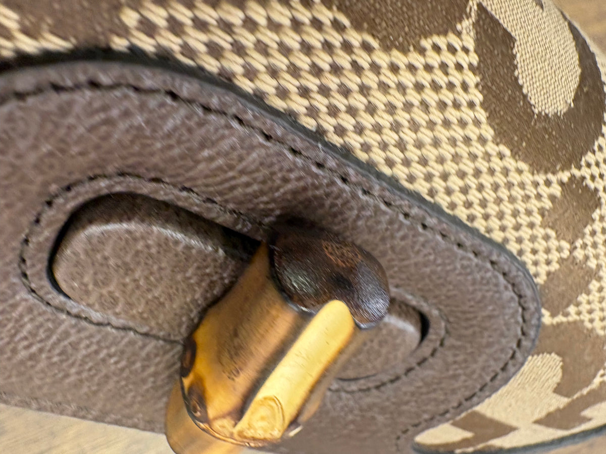Gucci Borsa a mano Gucci Bamboo 1947 mini in tela Jumbo GG e pelle marrone. Nuovo