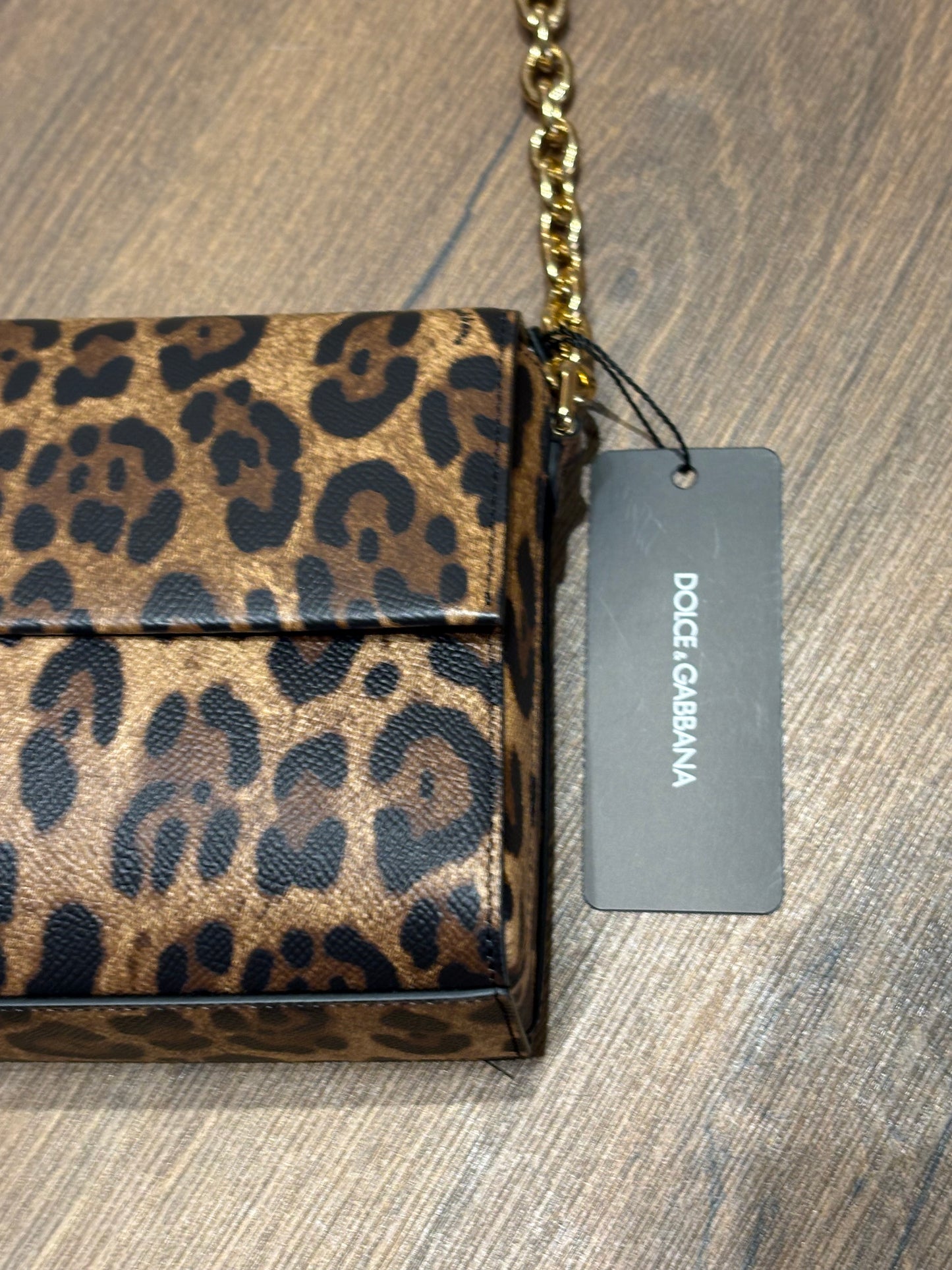Dolce Gabbana borsa leo con catena dorata. Nuova