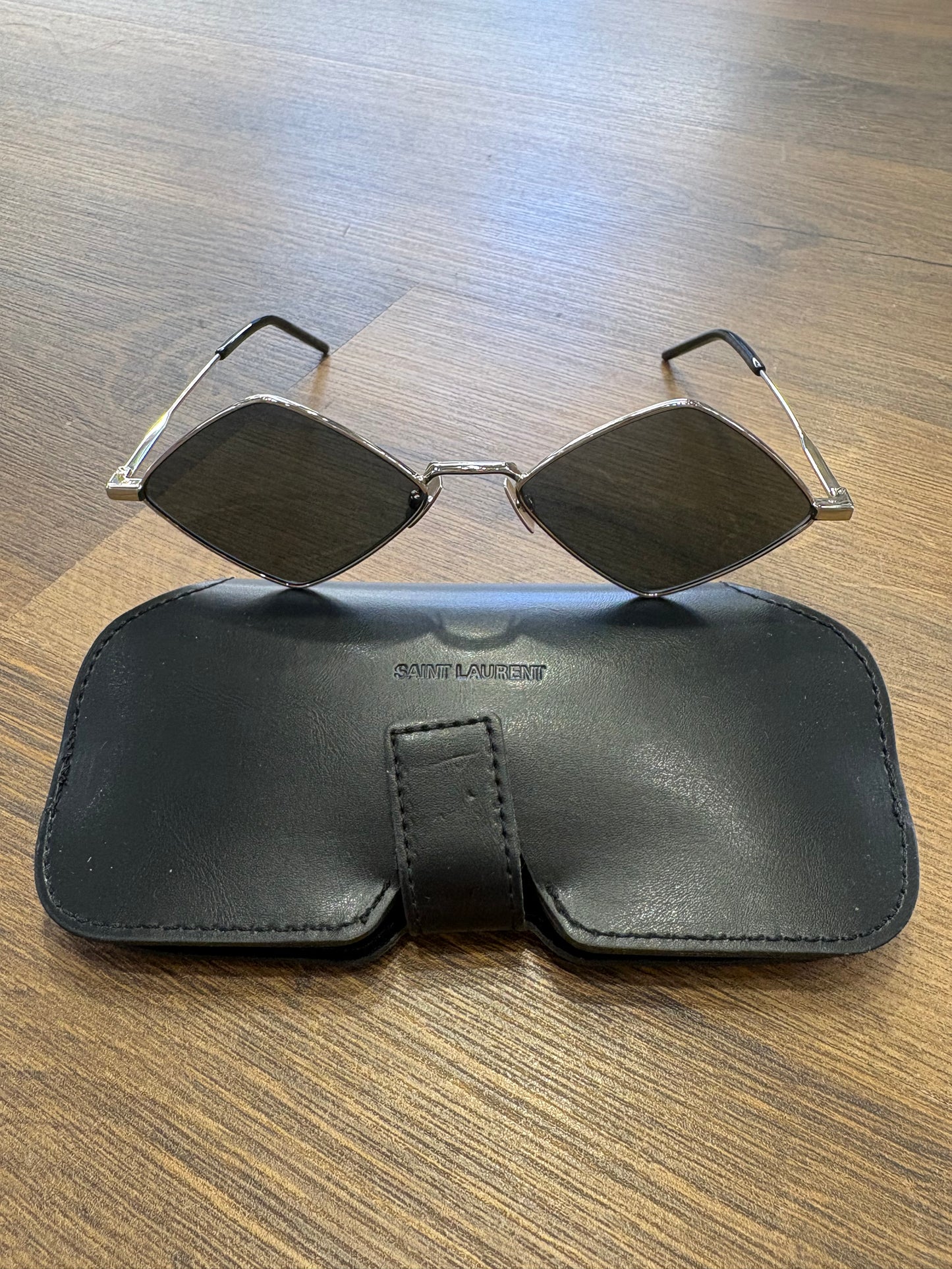 Occhiali da Sole Saint Laurent New Wave SL 302 LISA 001 - Argento/Grigio