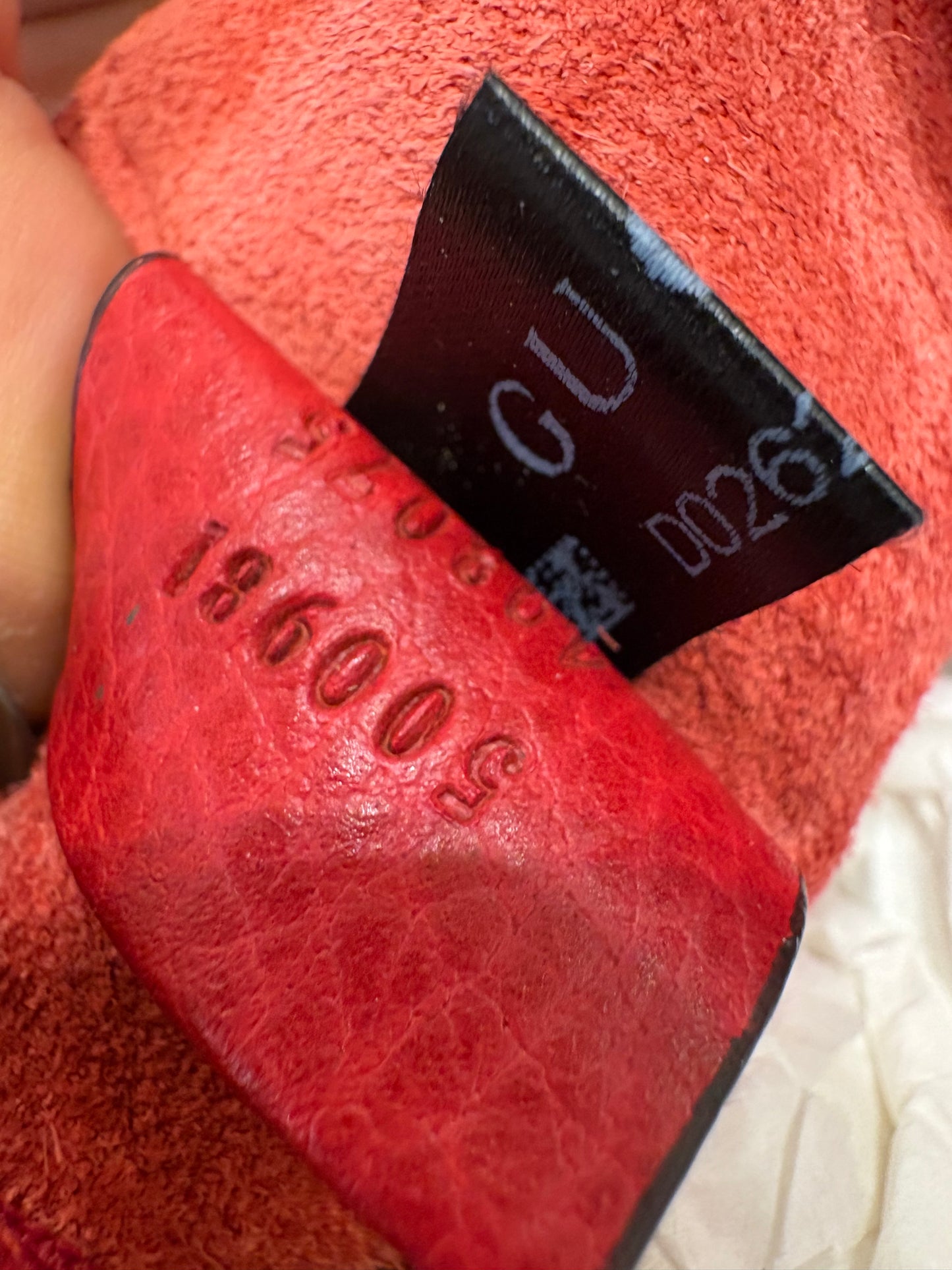 Gucci pochette in pelle con logo stampato