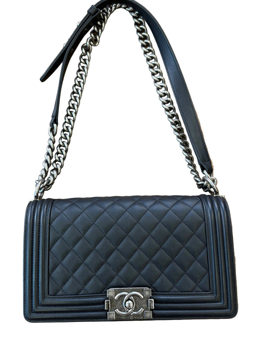 Chanel boy in pelle matelasse ‘ nera e rutenio