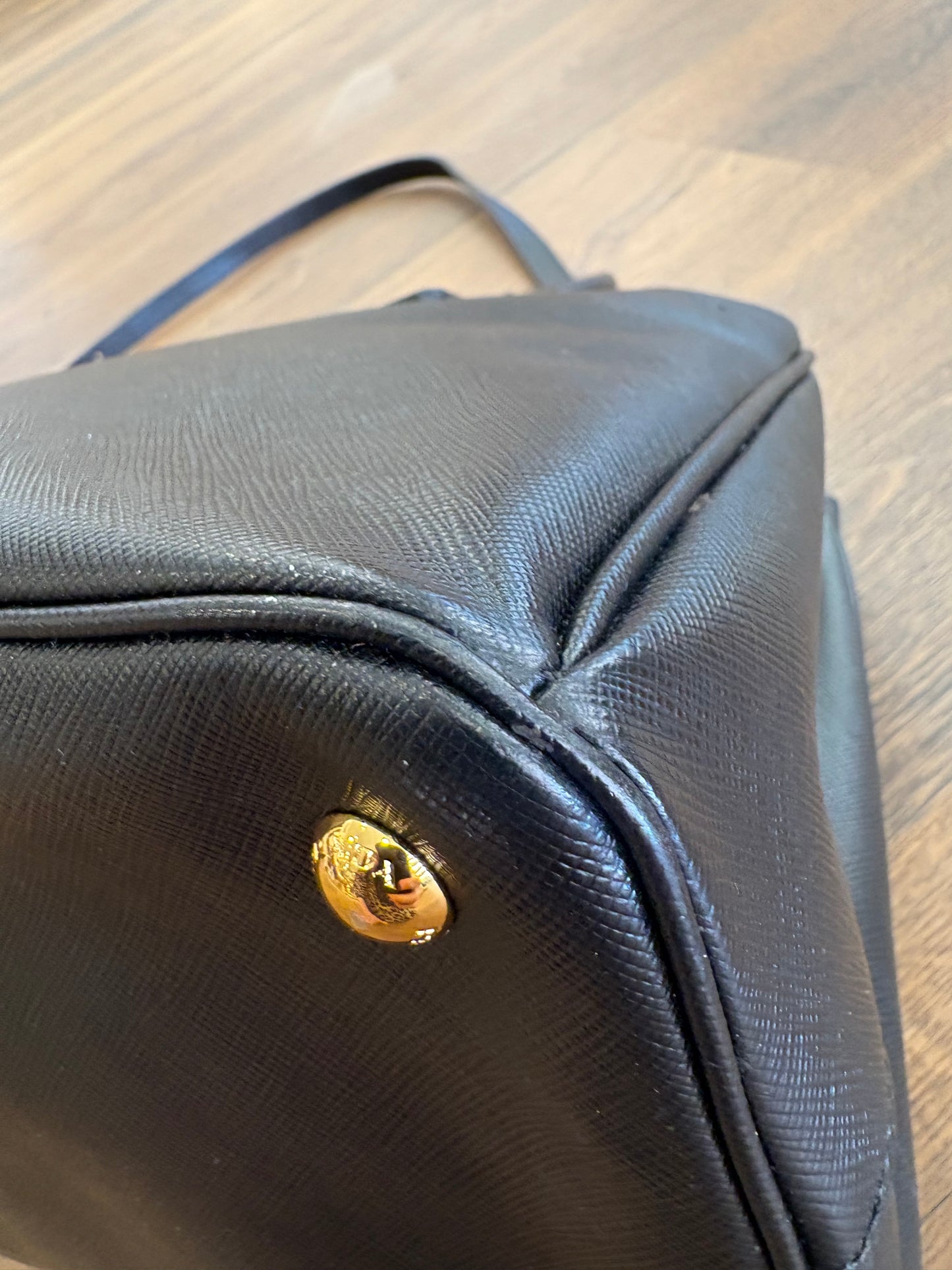 Prada Galleria Medium in Pelle Saffiano Nero