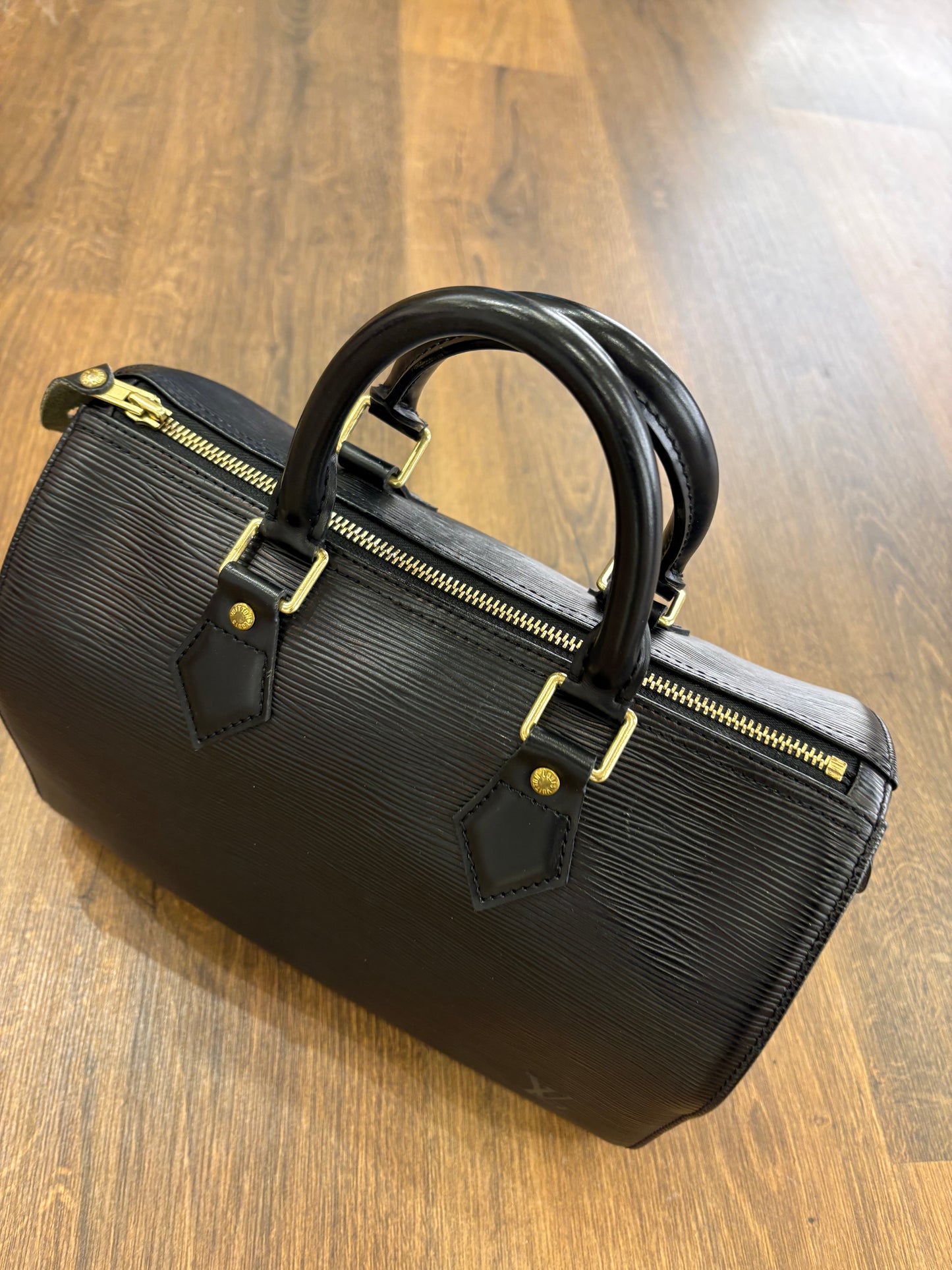 Louis Vuitton speedy in pelle epi nero