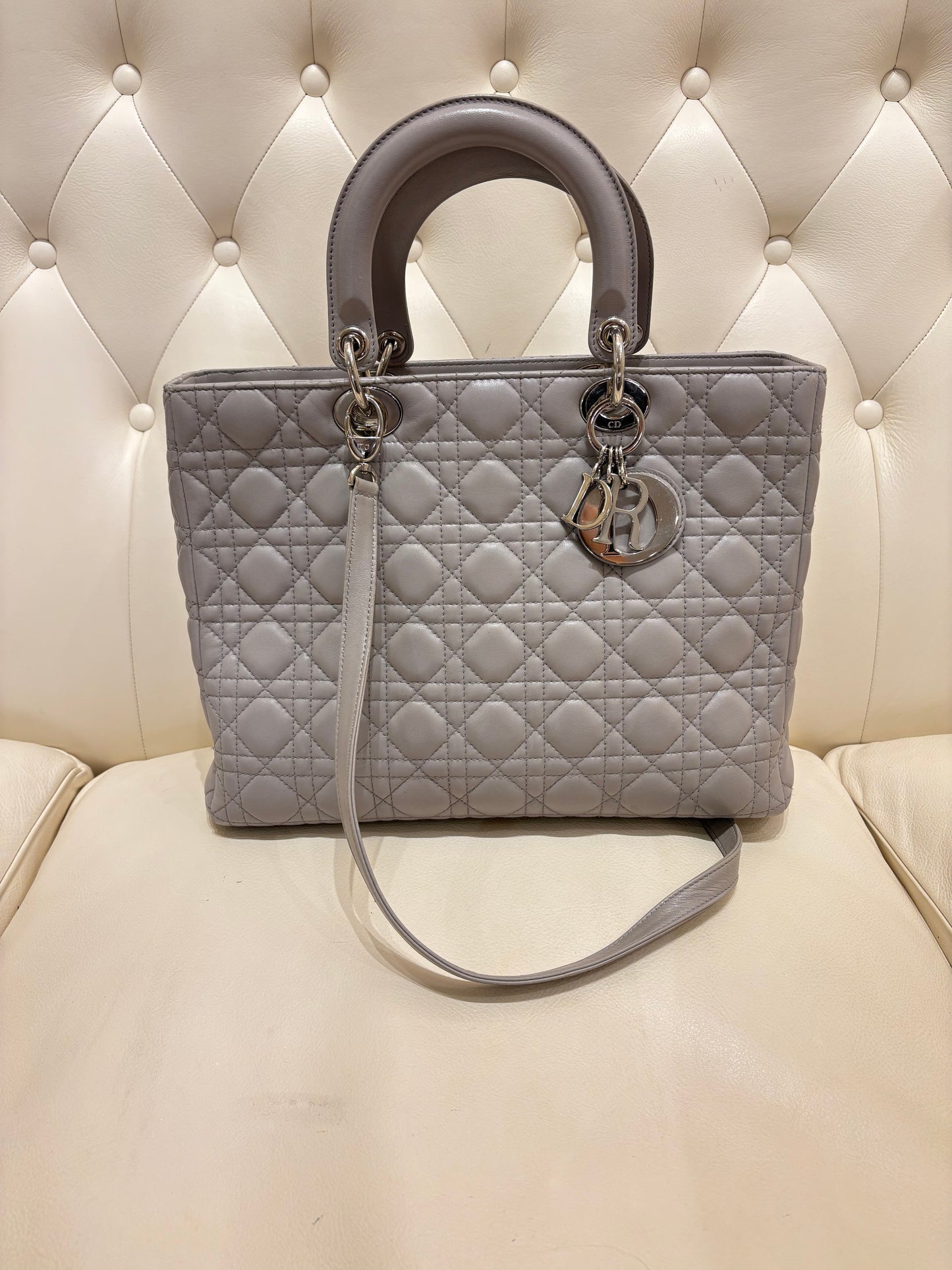 Lady Dior  cannage agnello grigio