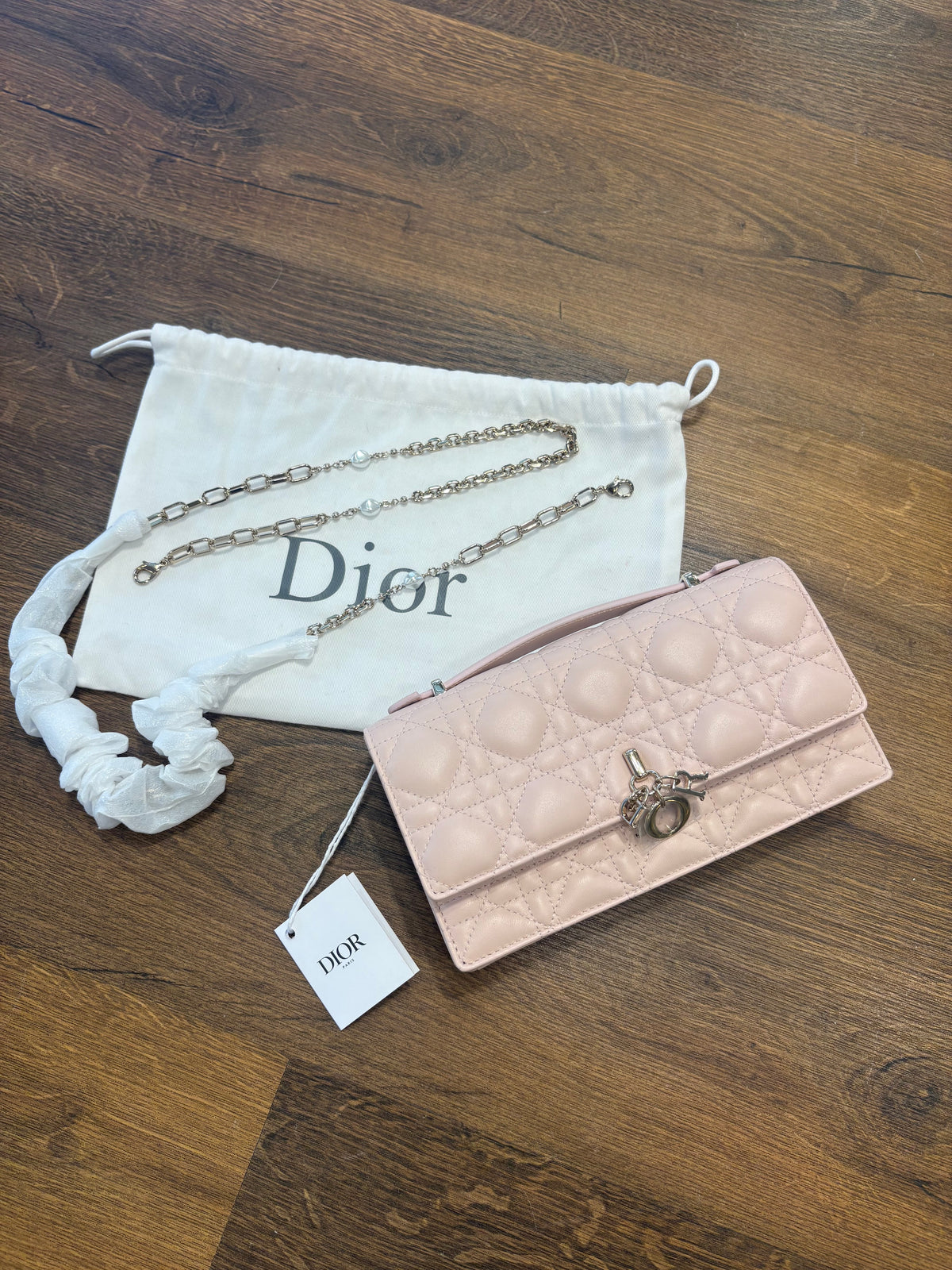 Dior mini borsa My Dior in pelle di agnello Cannage rosa cipria. Nuovo