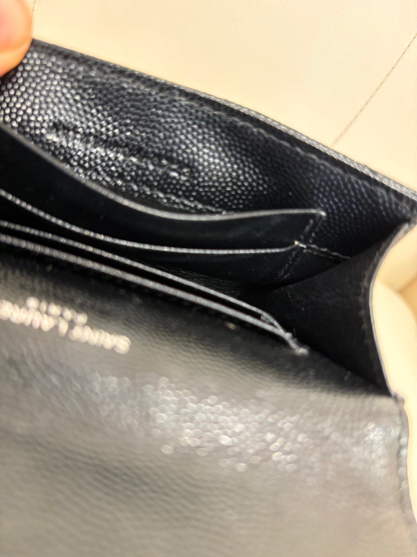 Ysl Cassandre porta carte in pelle goffrata grain de poudre