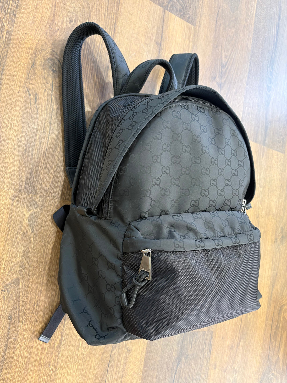 Gucci zaino Nexus misura media in nylon GG. Nuovo