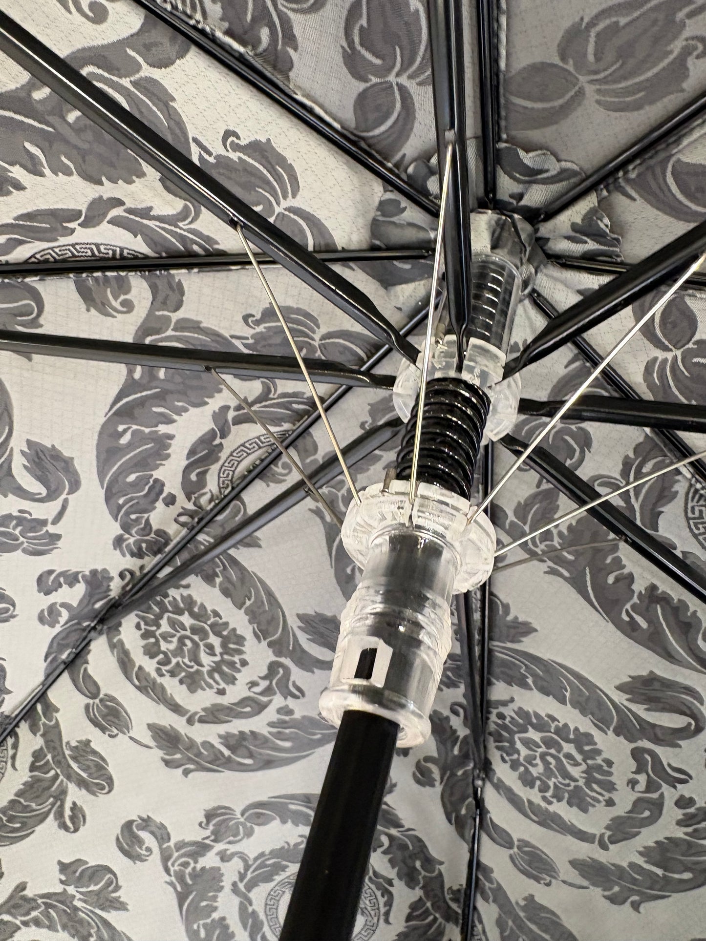 Versace ombrello barocco meduse grigio. Nuovo