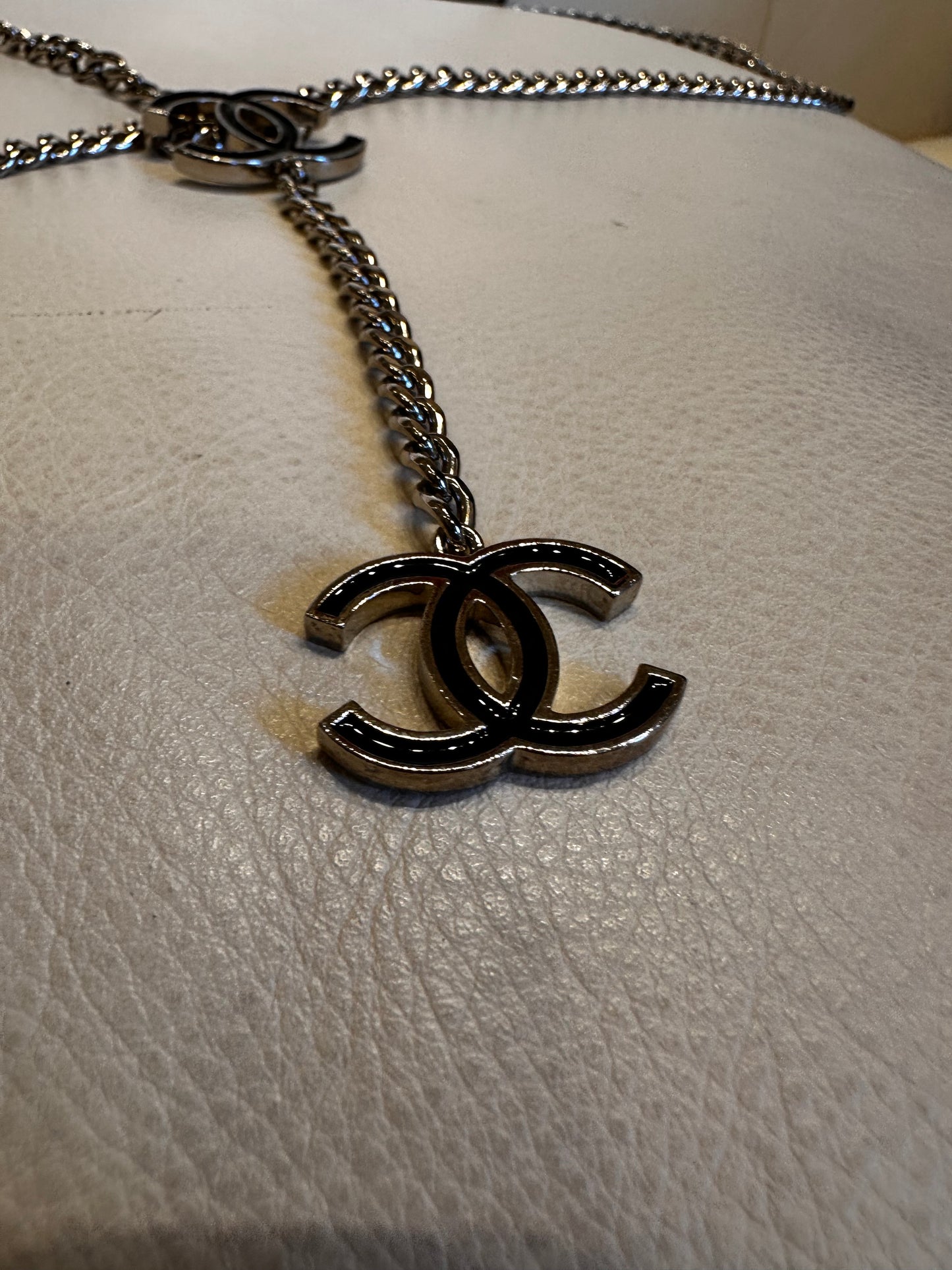 Chanel cintura catena silver C smalto nero