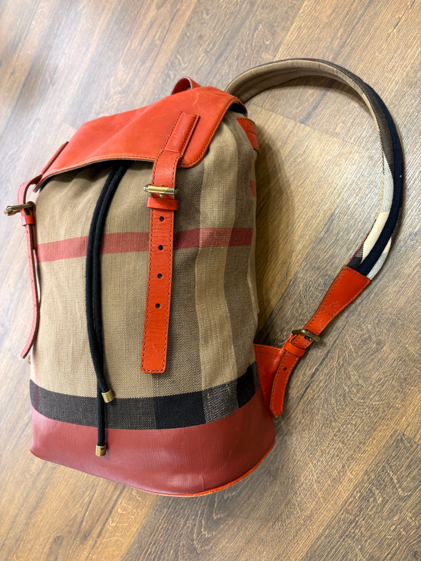 Burberry zaino tela check e pelle rossa