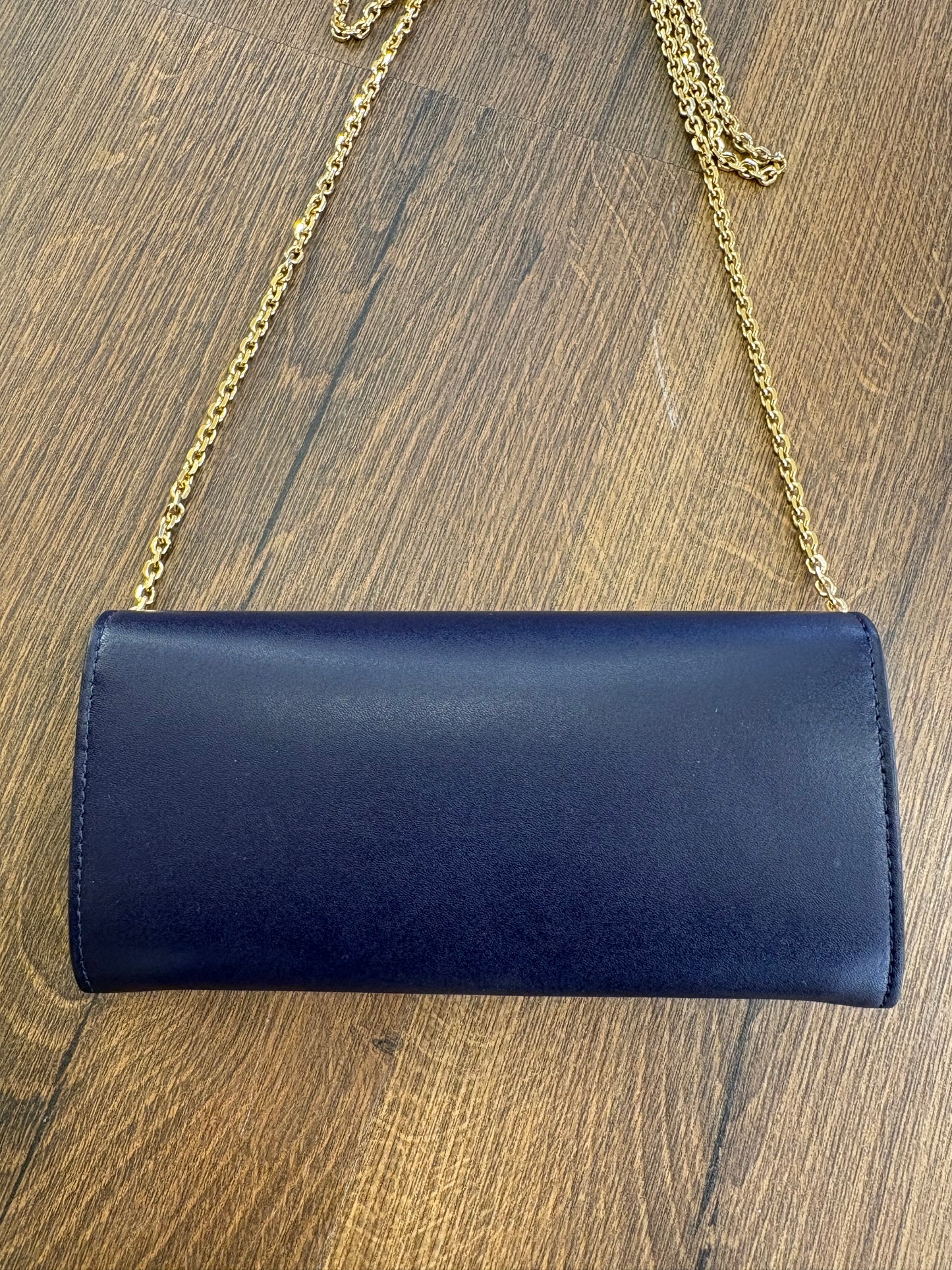Borsa Fendi Wallet on Chain "F is Fendi" in Pelle Navy. Nuova