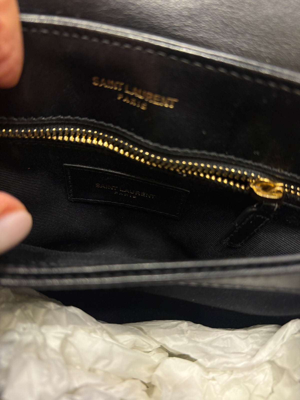 Saint Laurent Loulou Toy/Mini d'Archivio in Pelle Matelassé Nera con Hardware Dorato