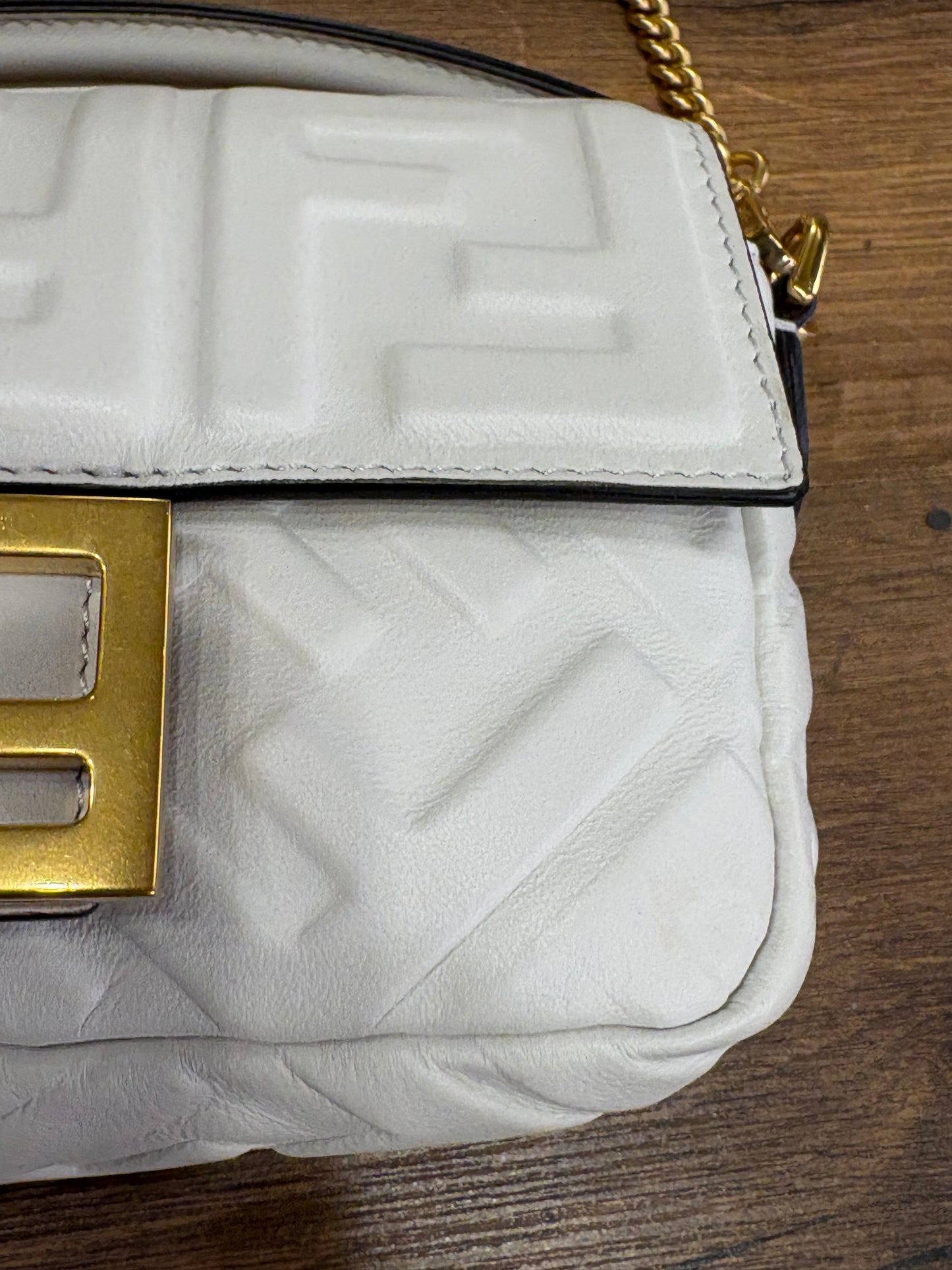Fendi mini baguette in pelle