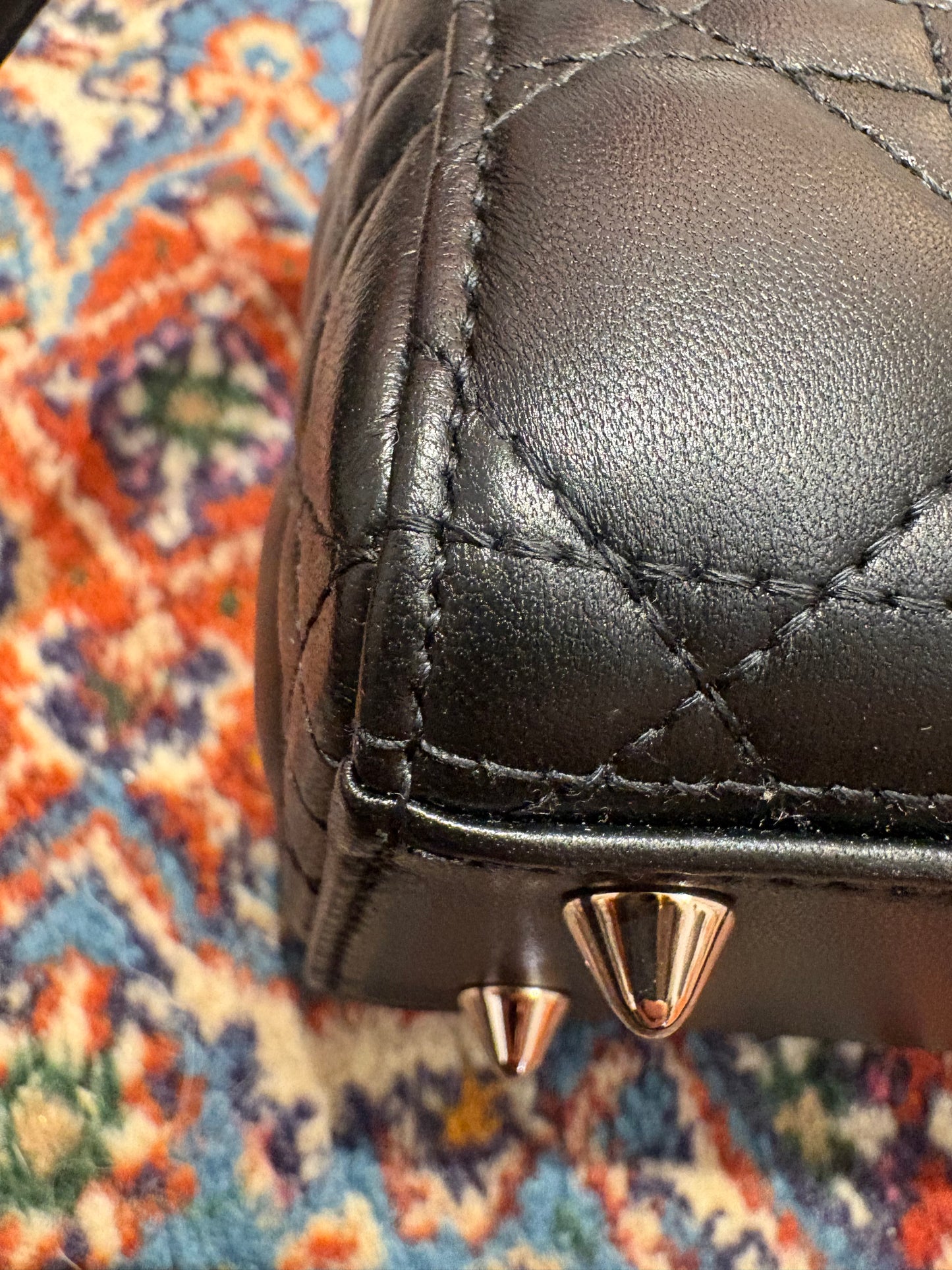 Lady Dior misura small  in agnello cannage nero
